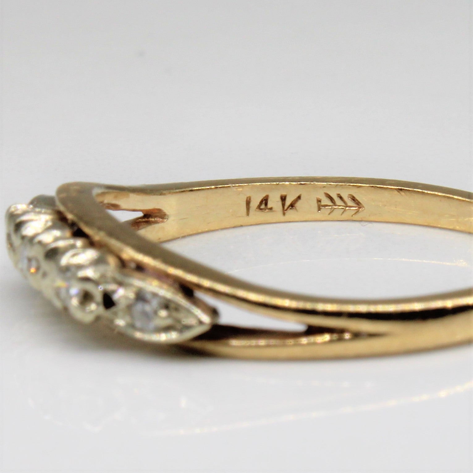 Retro Split Shank Diamond Contour Band | 0.05ctw | SZ 5 |