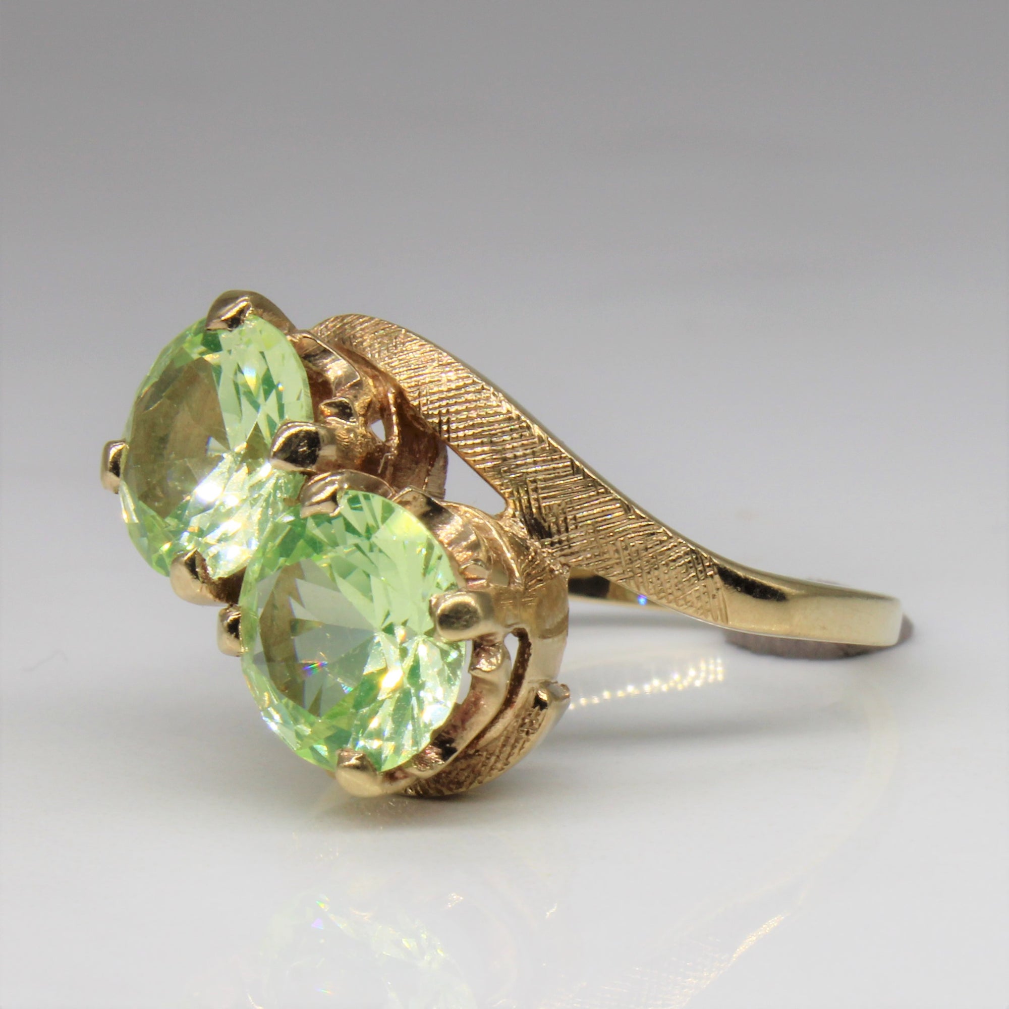 Synthetic Green Spinel Cocktail Ring | 3.90ctw | SZ 6.5 |