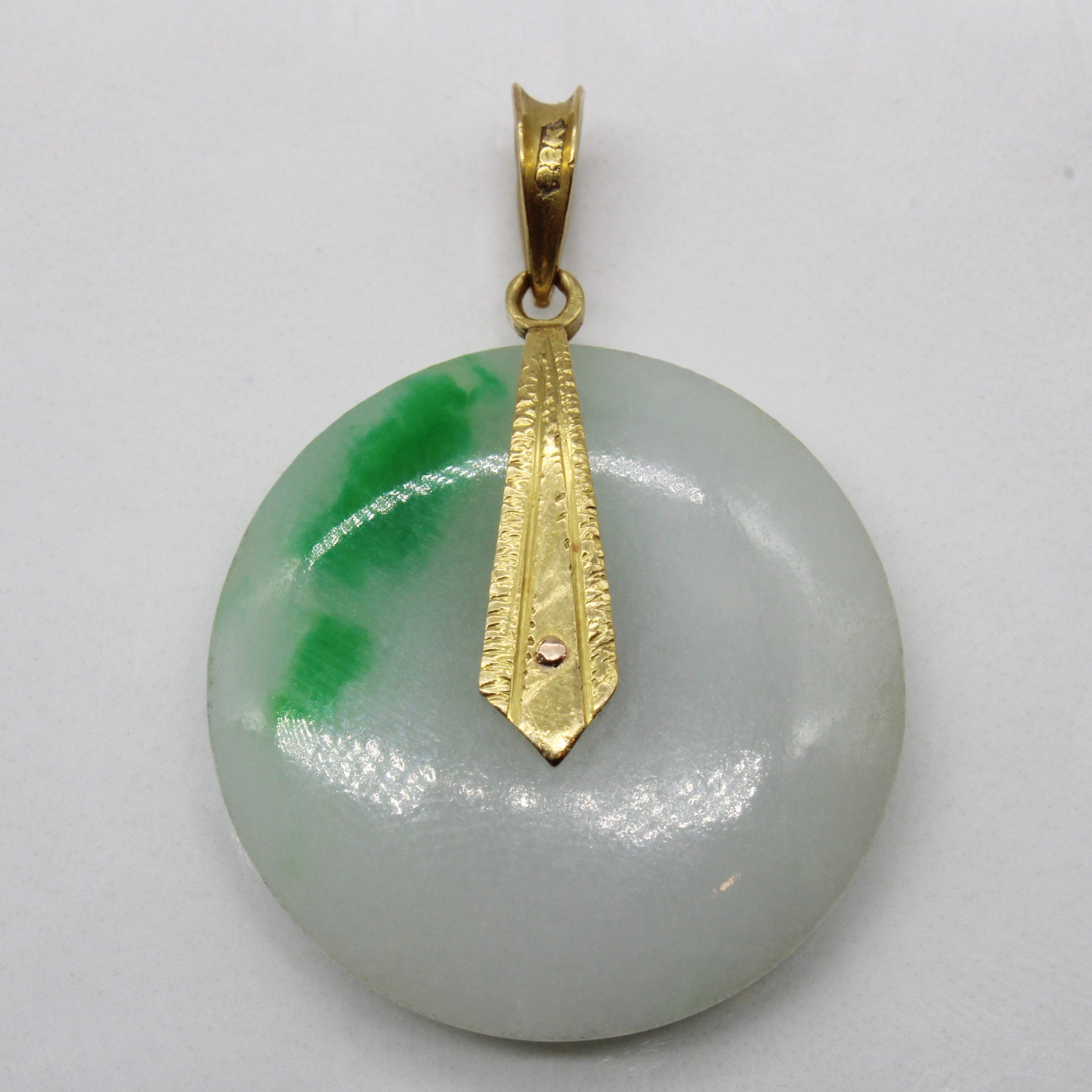 Jadeite Donut 22k Pendant | 29.00ct |