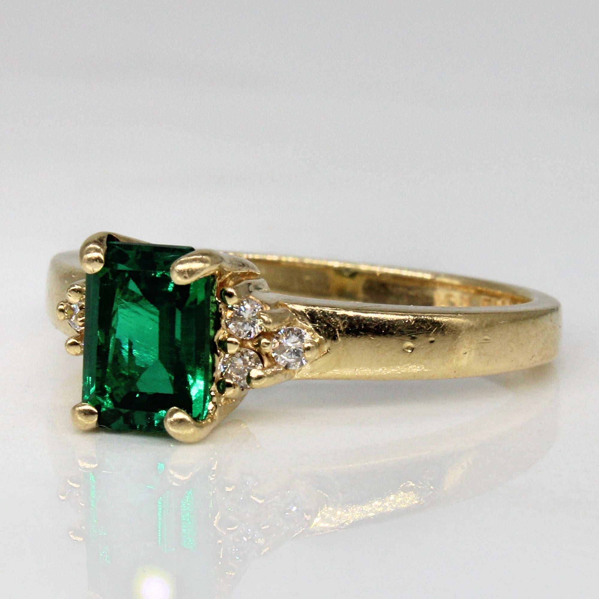 Synthetic Emerald & Diamond Cocktail Ring | 0.77ct, 0.09ctw | SZ 7 |