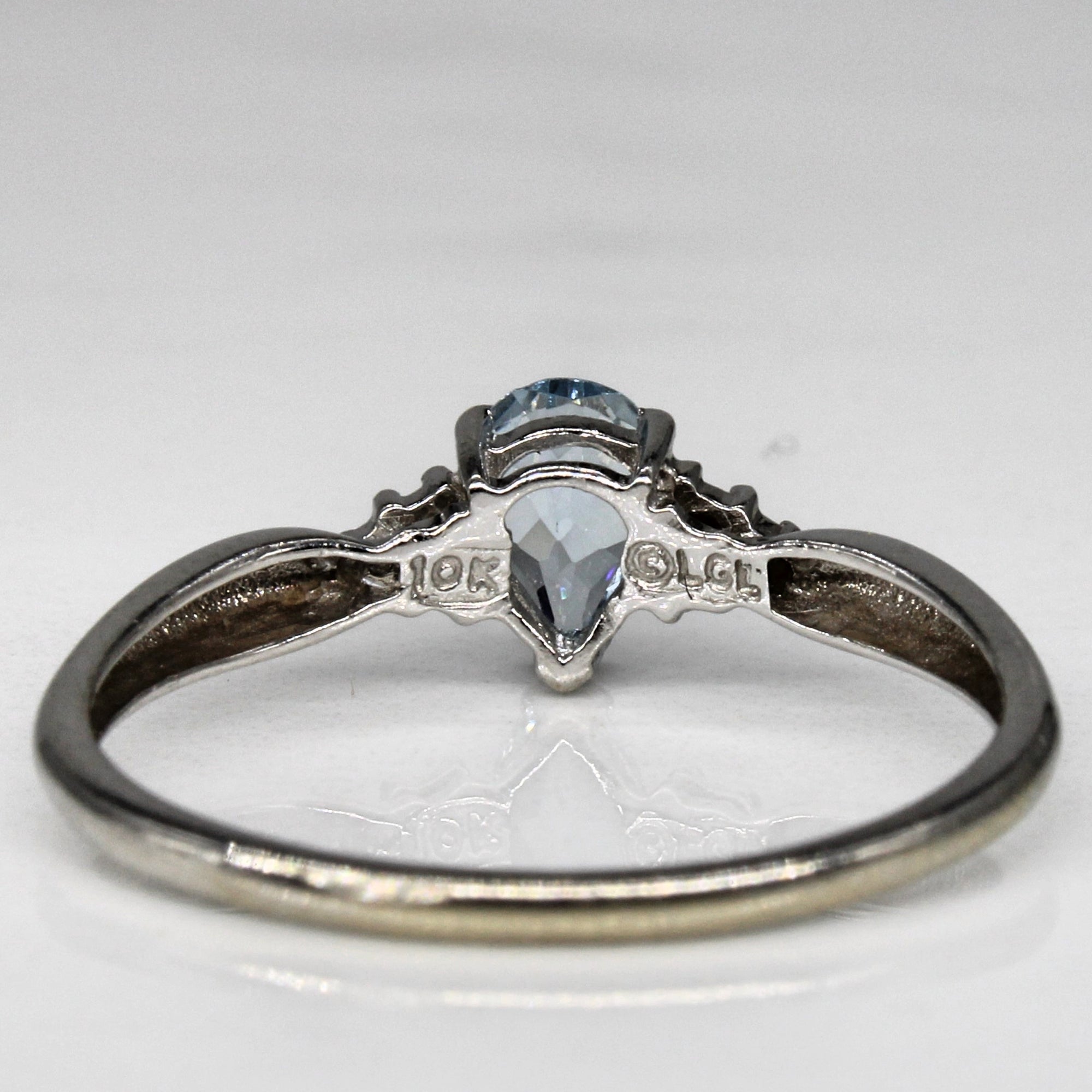 Pear Cut Aquamarine & Diamond Ring | 0.29ct, 0.01ctw | SZ 7 |