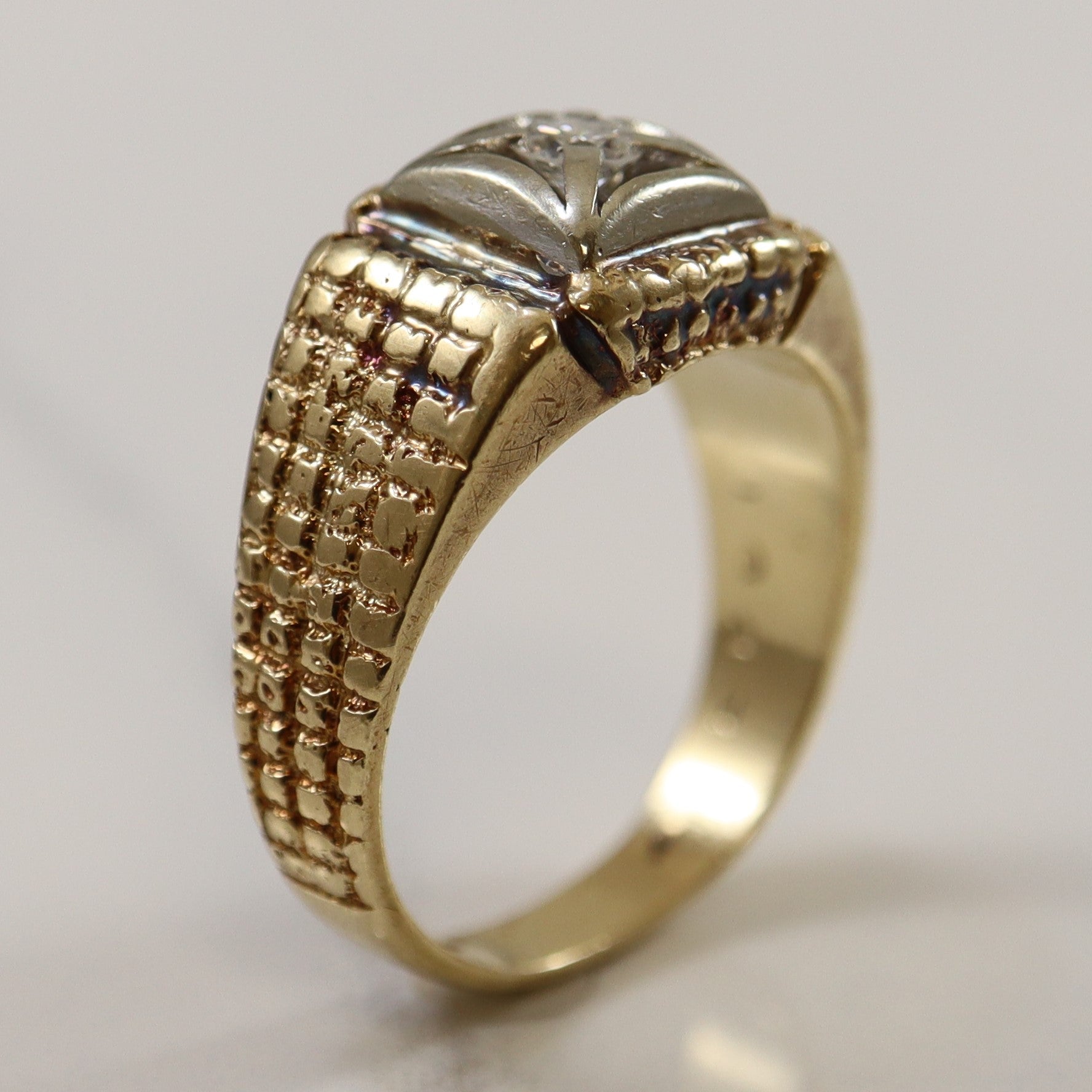 Textured Diamond Tapered Ring | 0.18ct | SZ 9 |