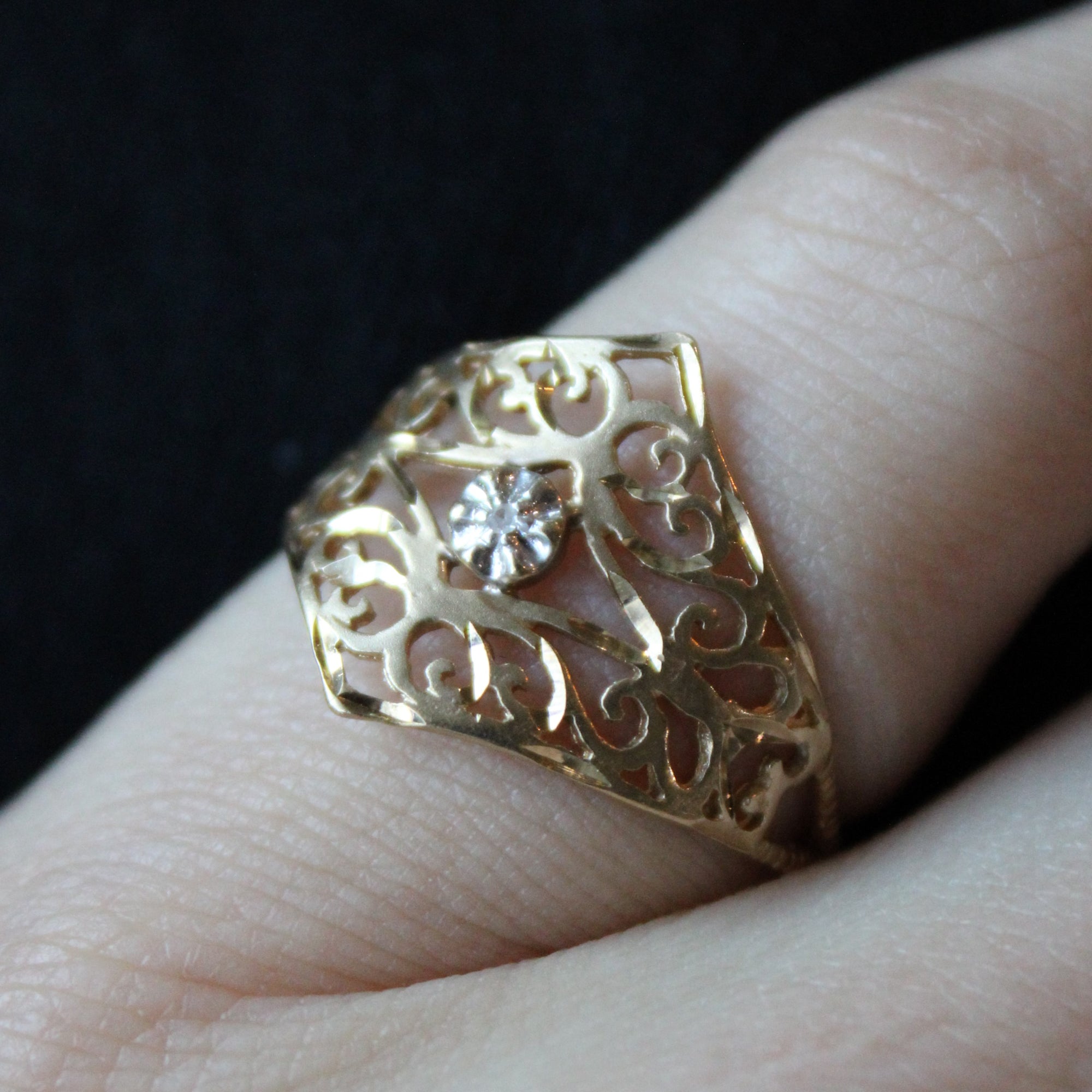 Ornate Filigree Diamond Ring | 0.01ct | SZ 6.75 |