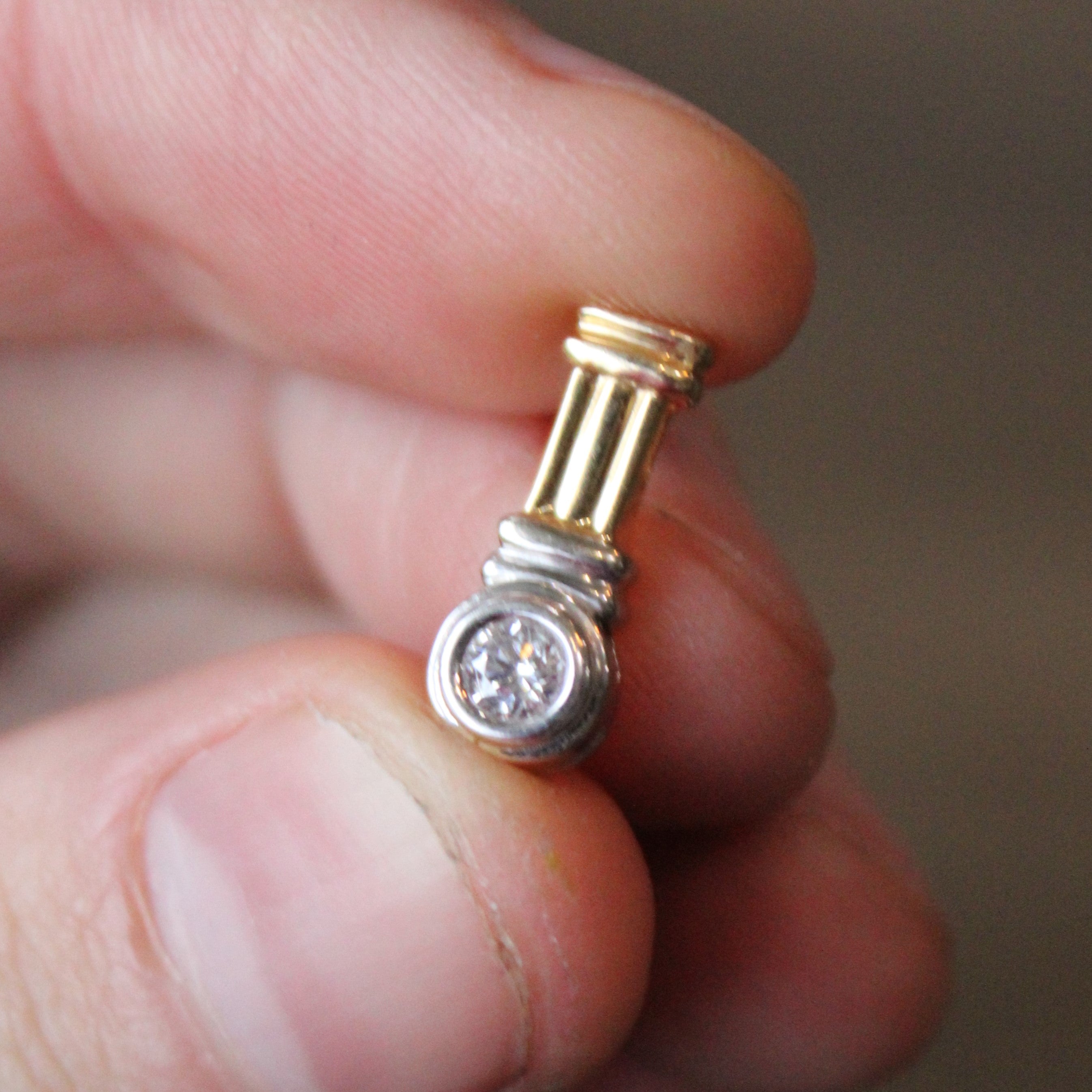 Pendentif goutte serti clos de diamants | 0,18 ct | 