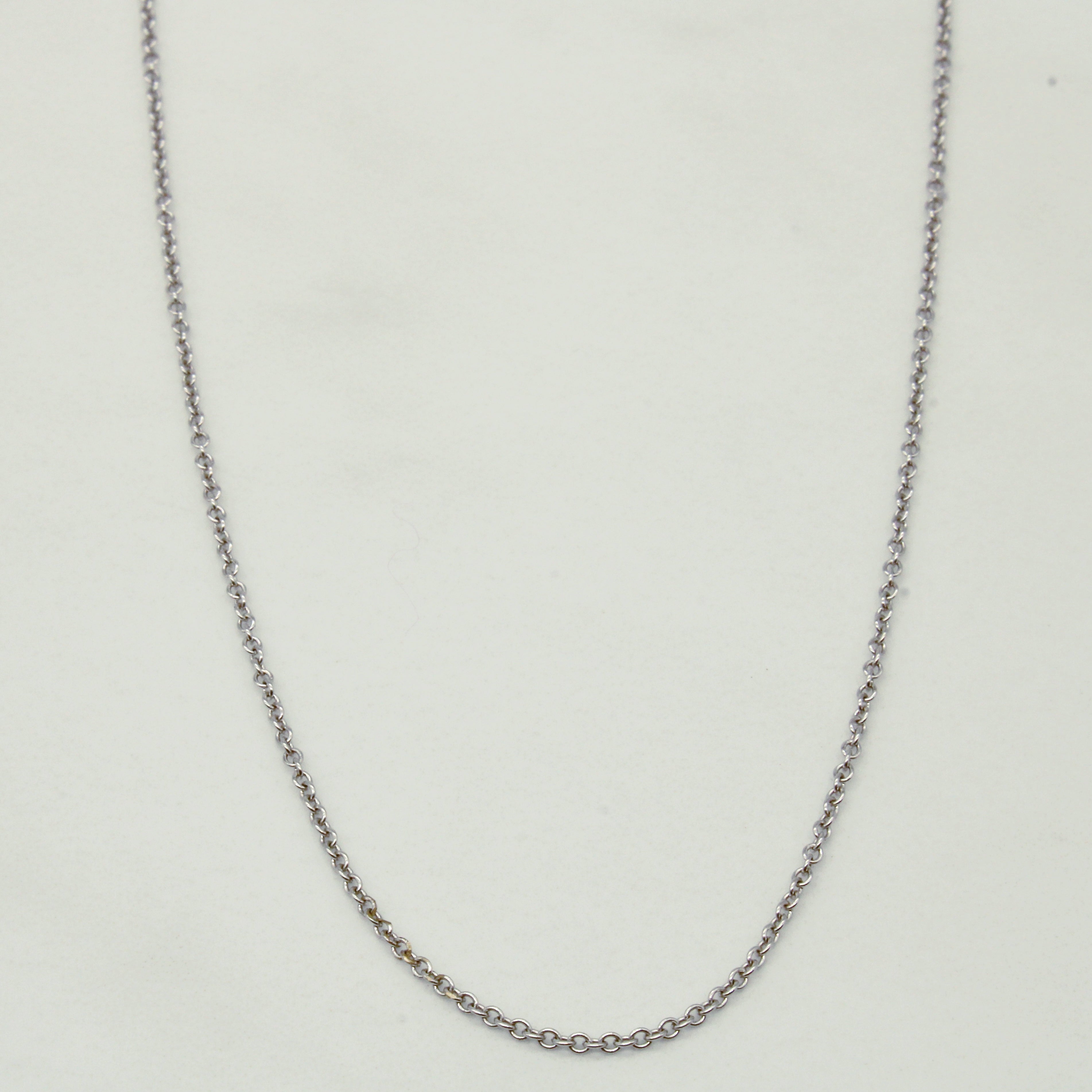 18k White Gold Circle Link Chain | 18" |