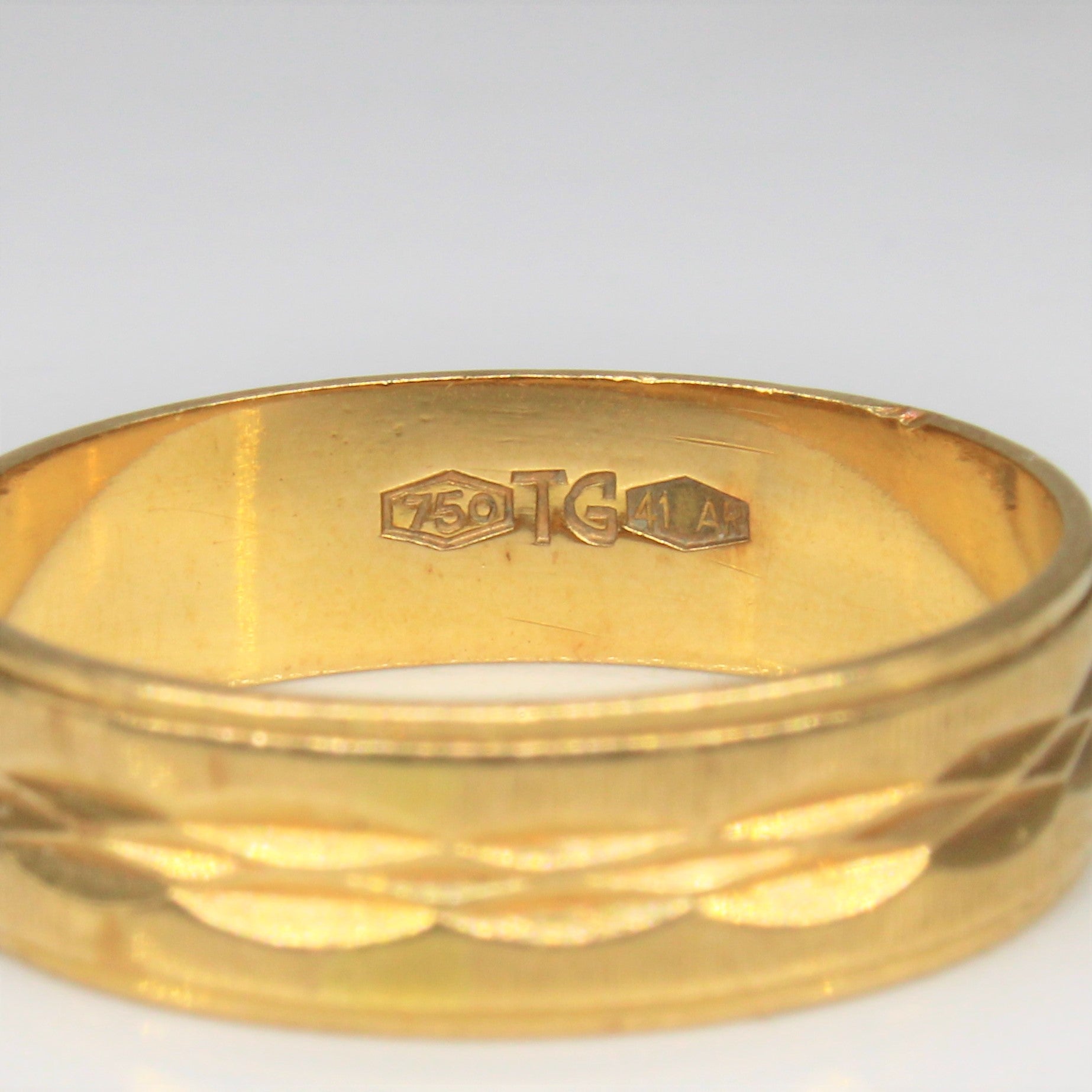 Textured Yellow Gold Band | SZ 9.5 |