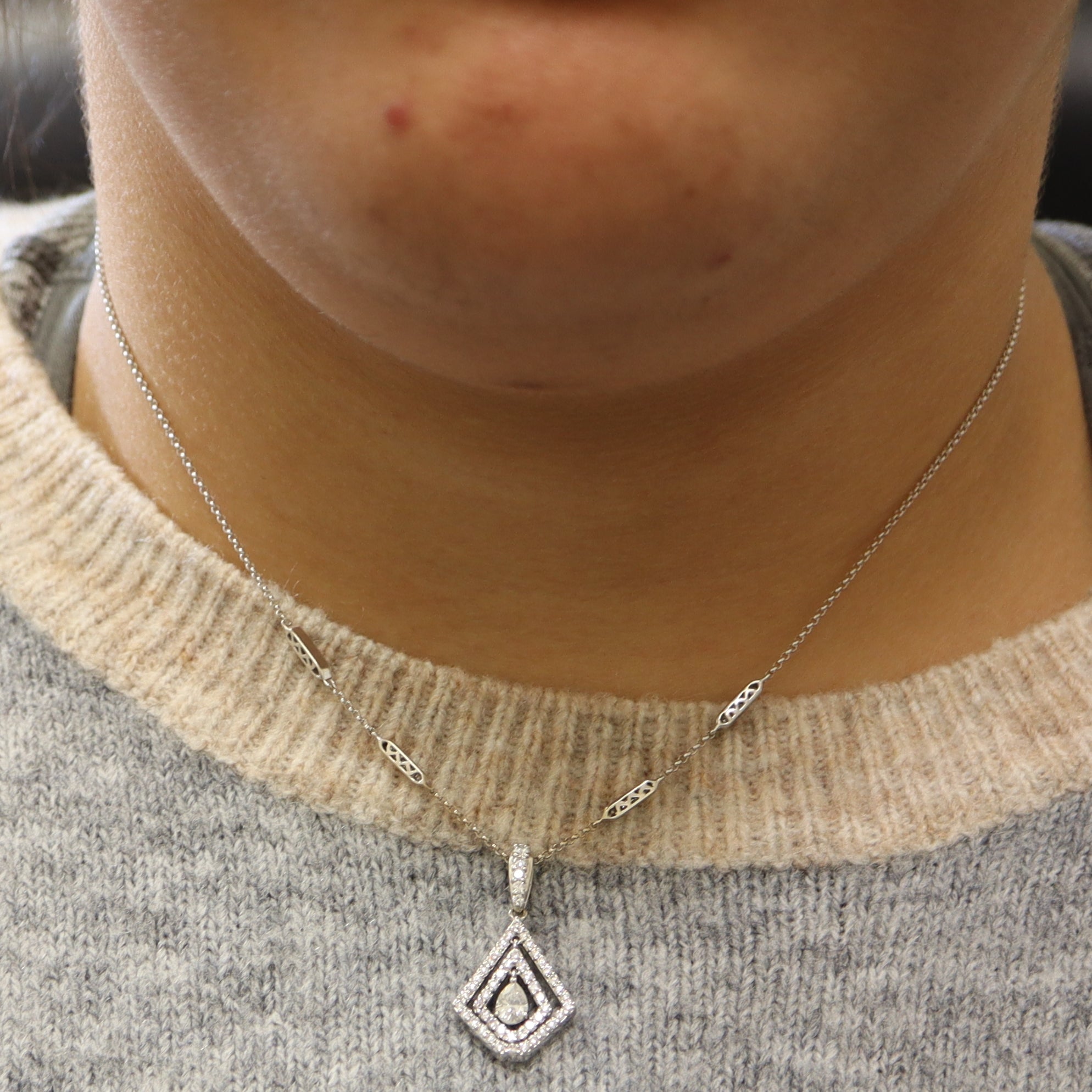 Diamond Pendant Necklace | 1.07ctw | 16