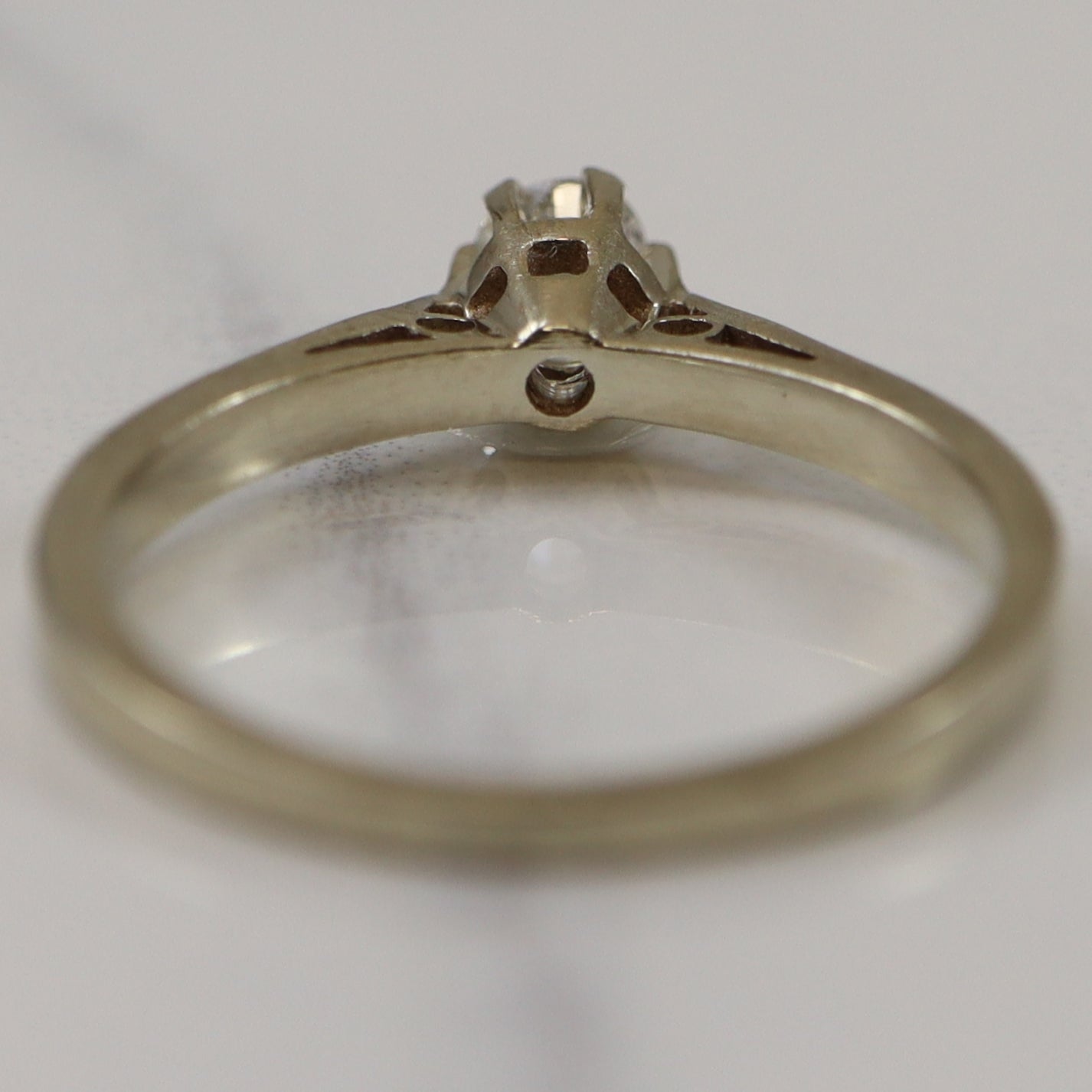 Retro Belcher Set Engagement Ring | 0.20ct | SZ 7.5 |