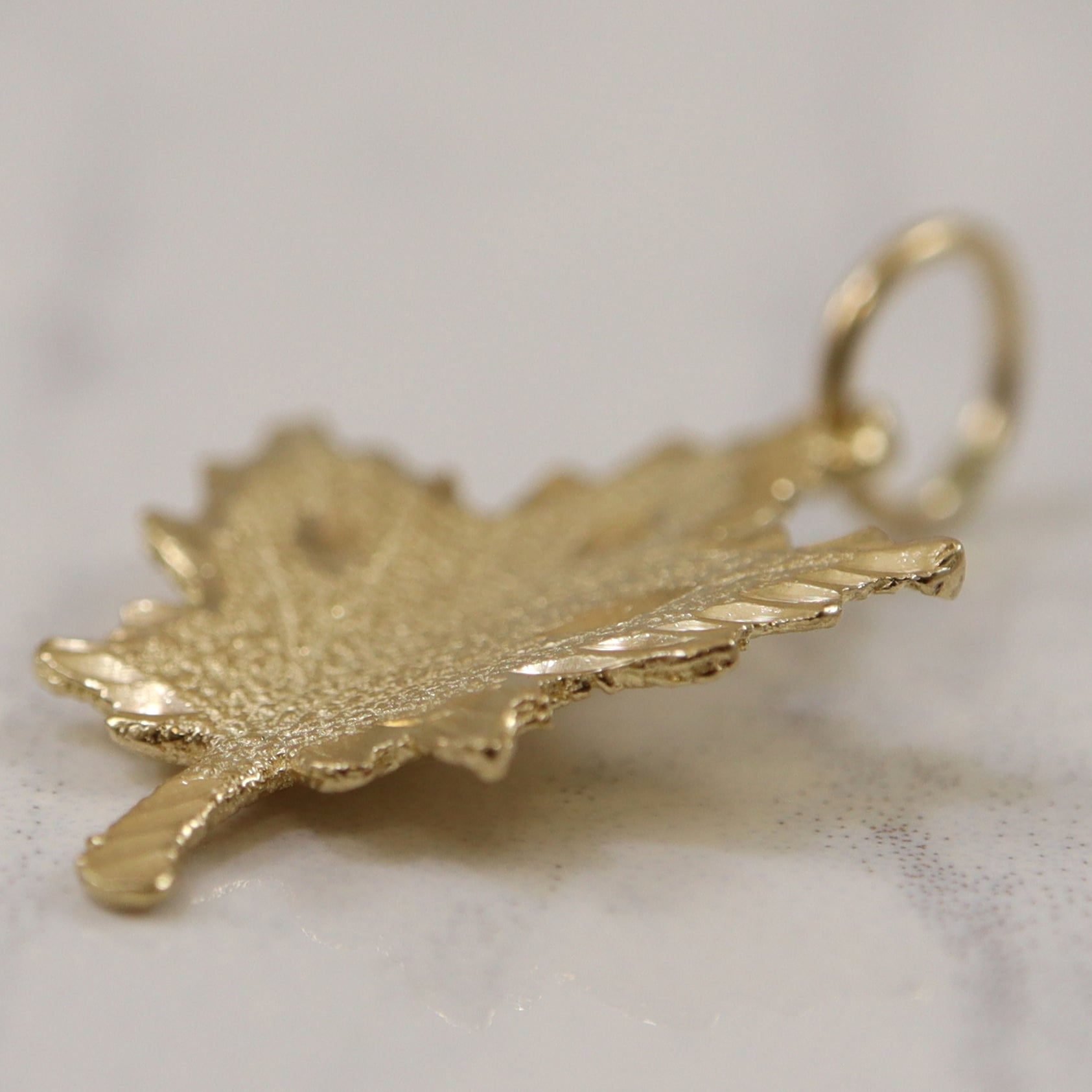Yellow Gold Maple Leaf Pendant |