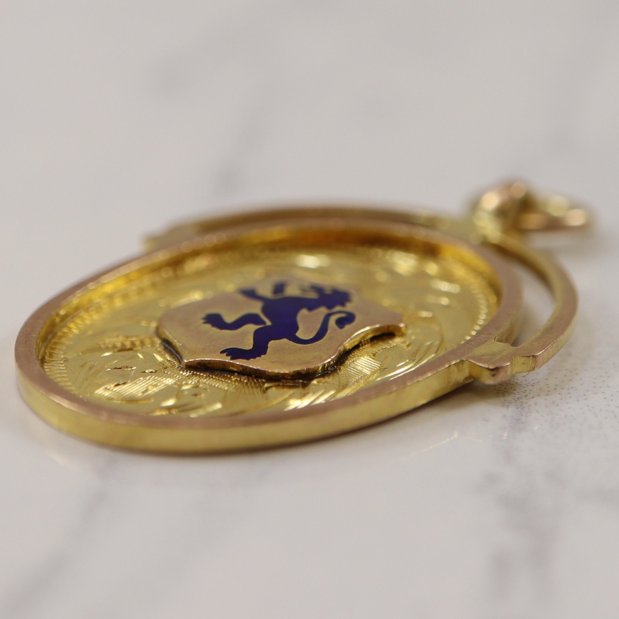 Bartonholm Crest Pendant |
