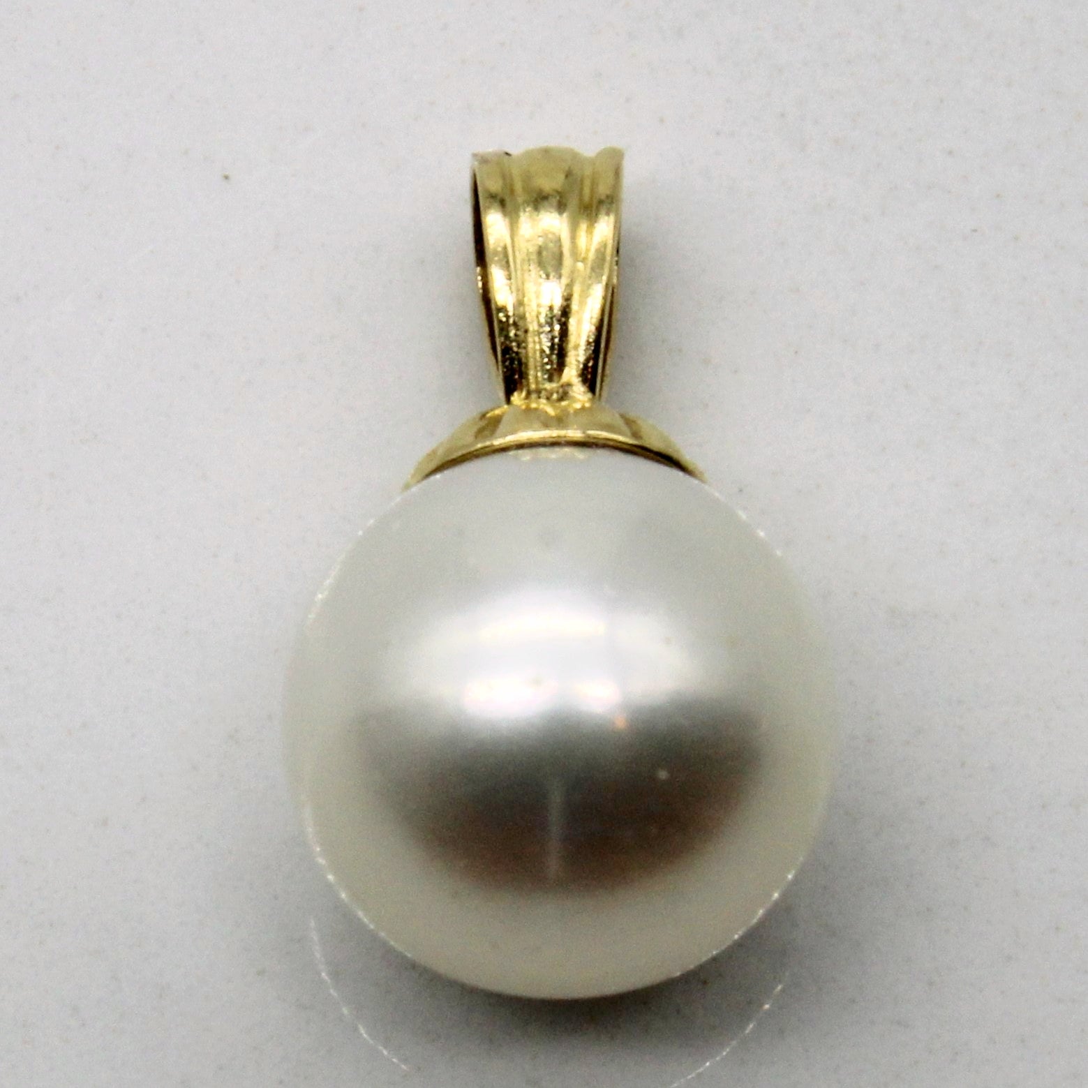 Solitaire Pearl Pendant