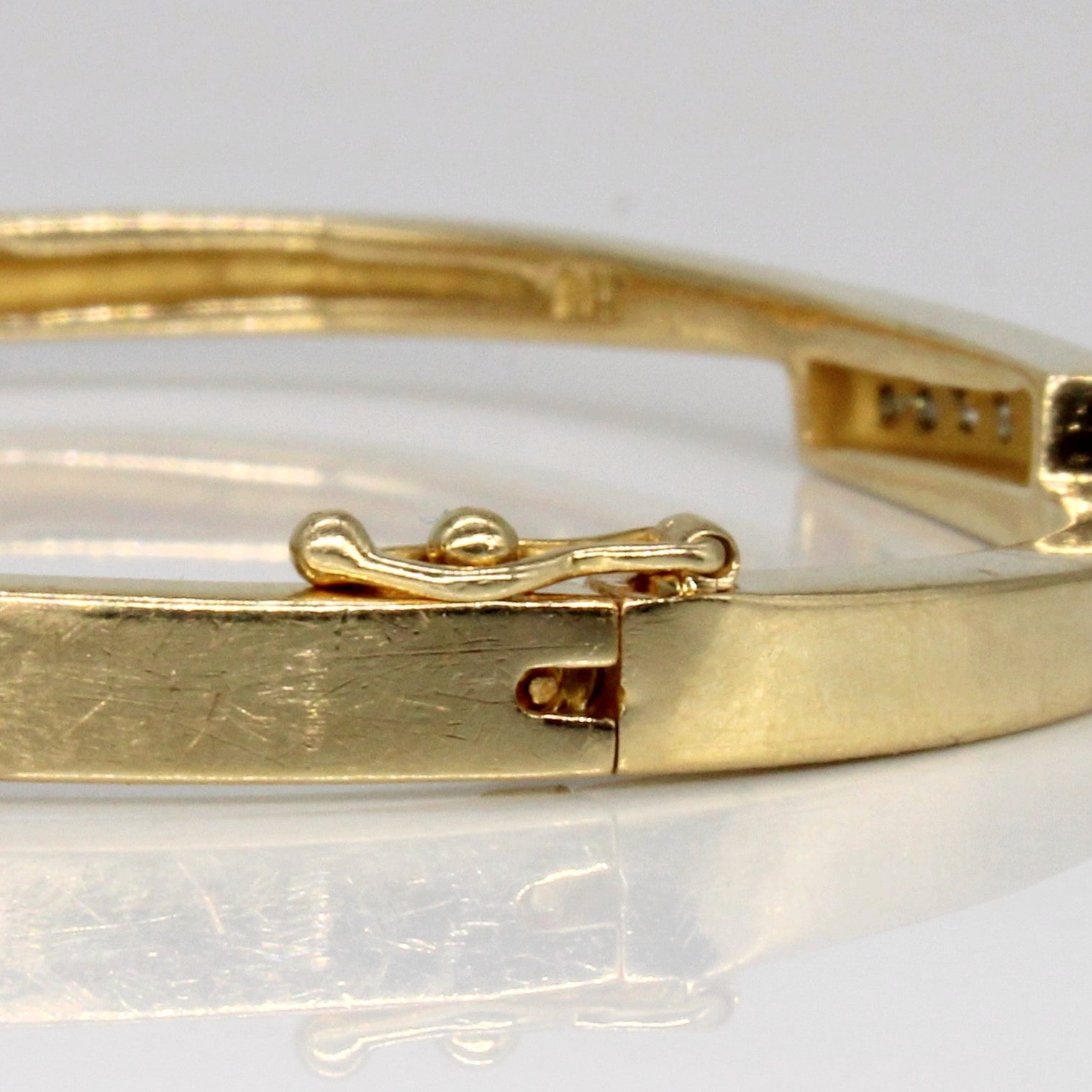 Diagonal Pave Diamond Bar Bracelet | 0.15ctw | 6.5" |