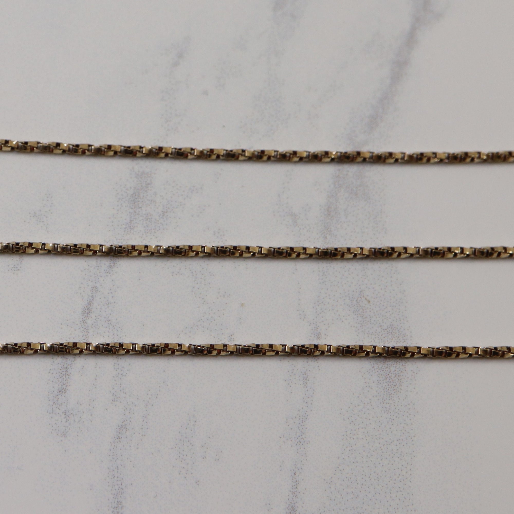 Twisted box chain Clearance