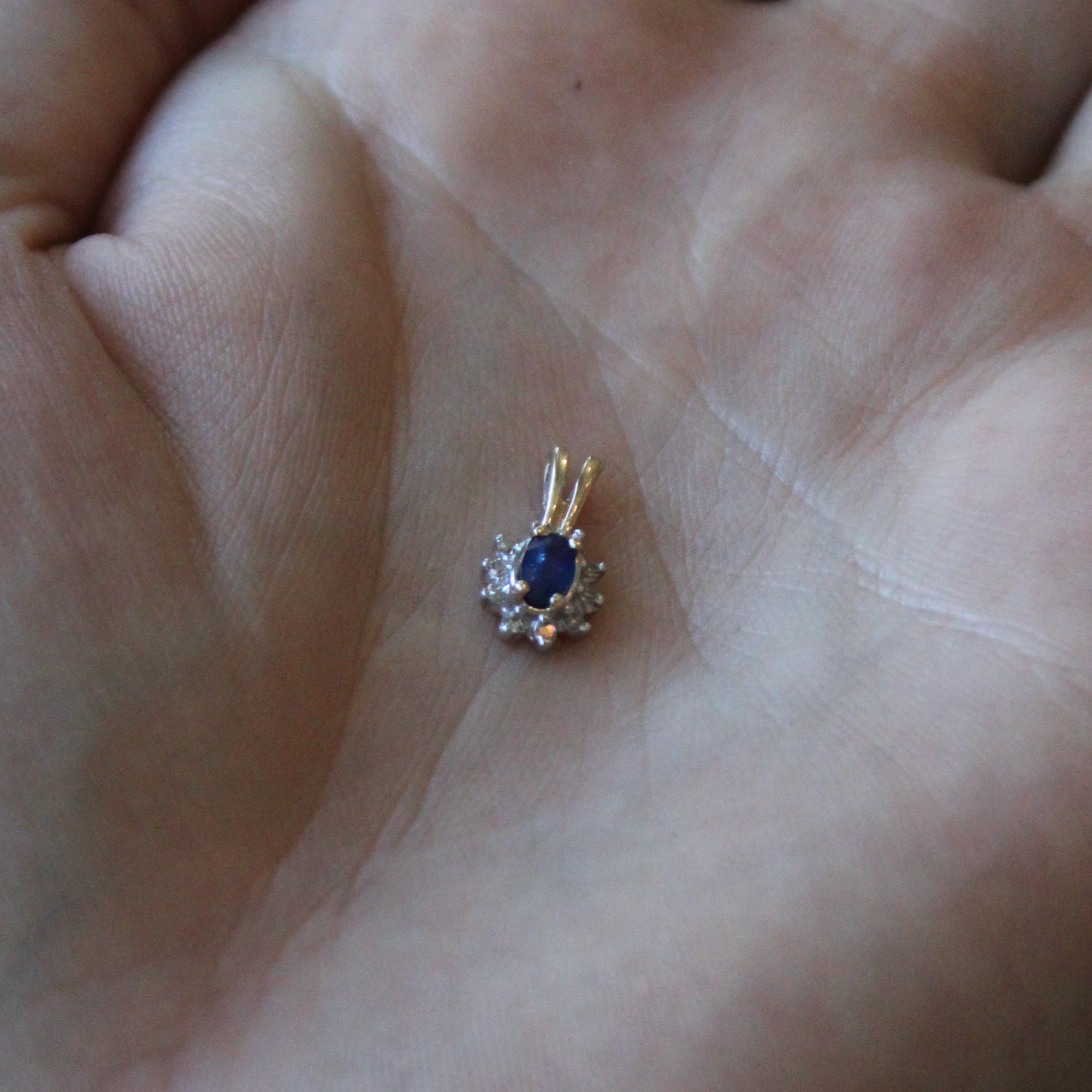 Sapphire & Diamond Pendant | 0.20ct, 0.05ctw |