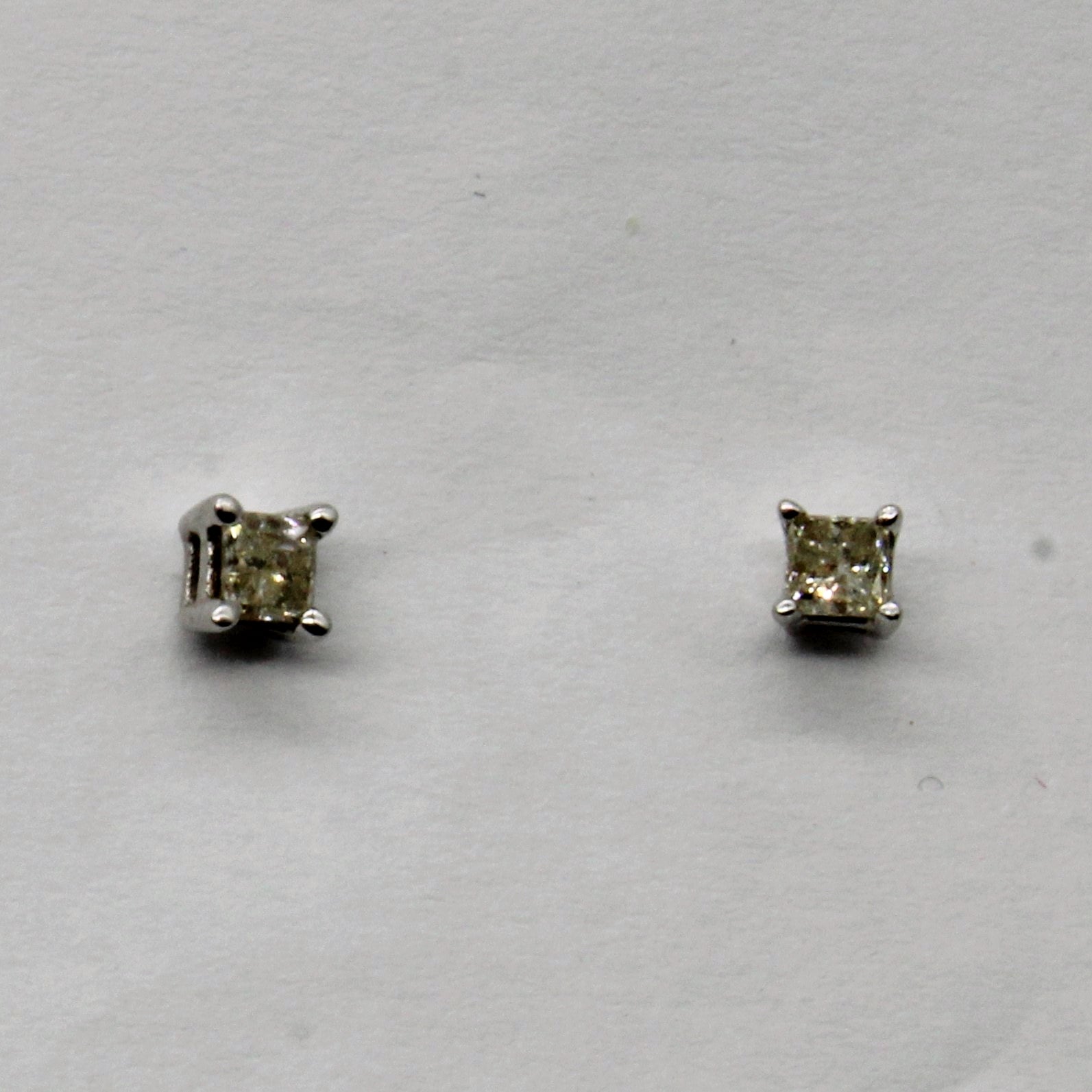 Diamond Princess Cut 14k Stud Earrings | 0.13ctw |