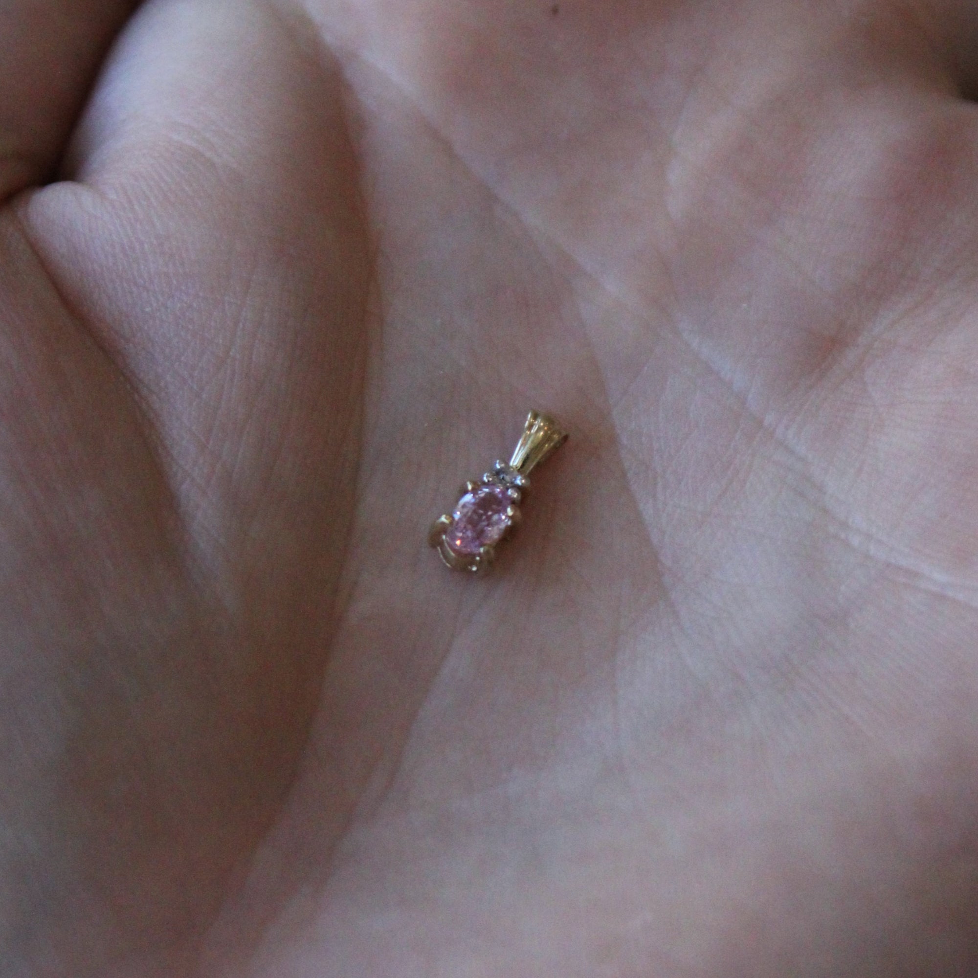 Pink Topaz & Diamond Pendant | 0.20ct, 0.01ct |