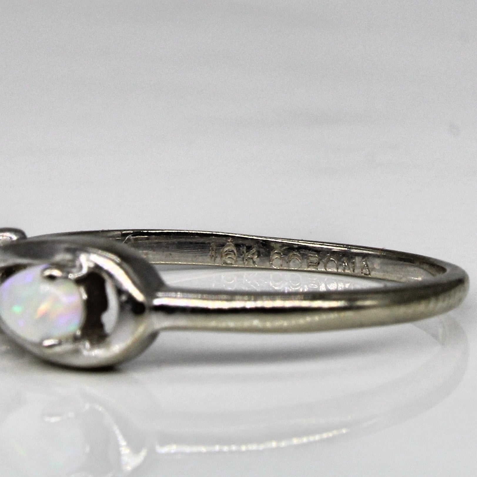 Opal Knot Ring | 0.07ct | SZ 6.5 |