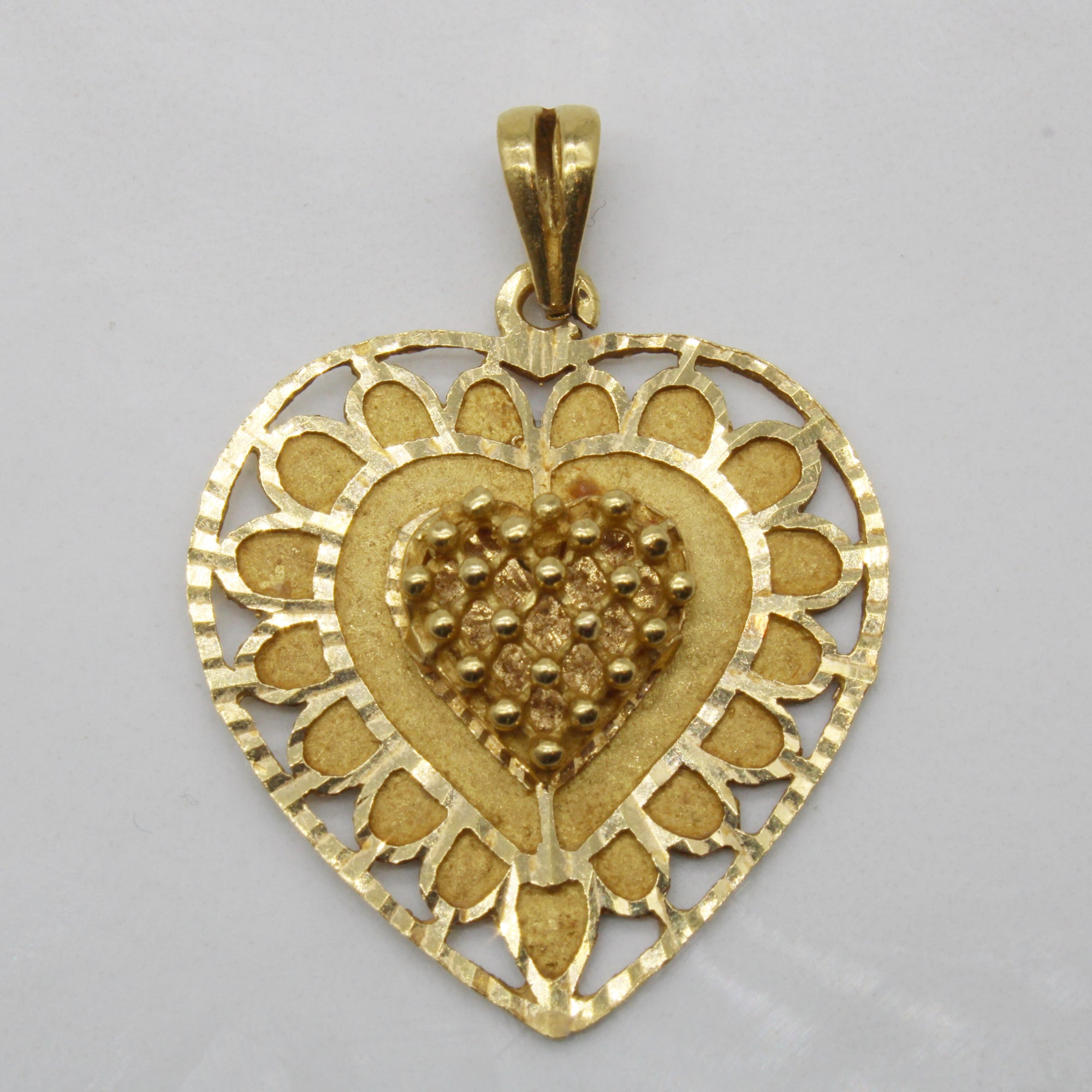 21k Yellow Gold Heart Pendant |