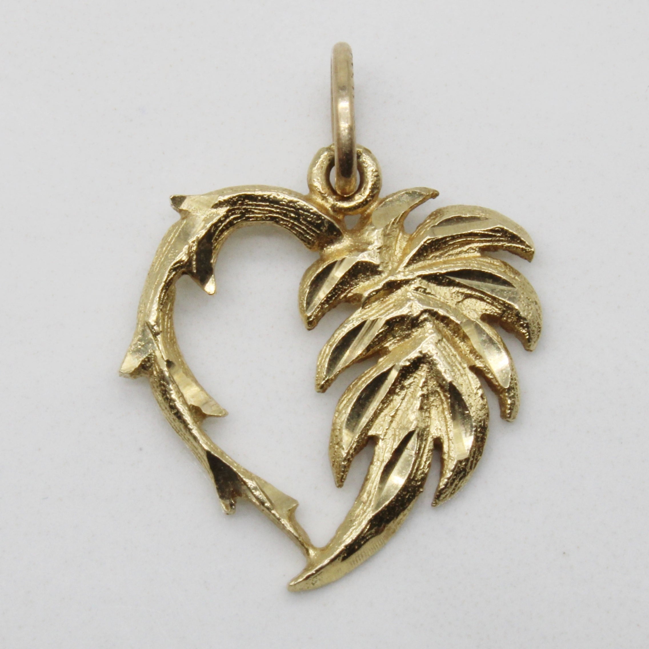 10k Yellow Gold Heart Pendant |