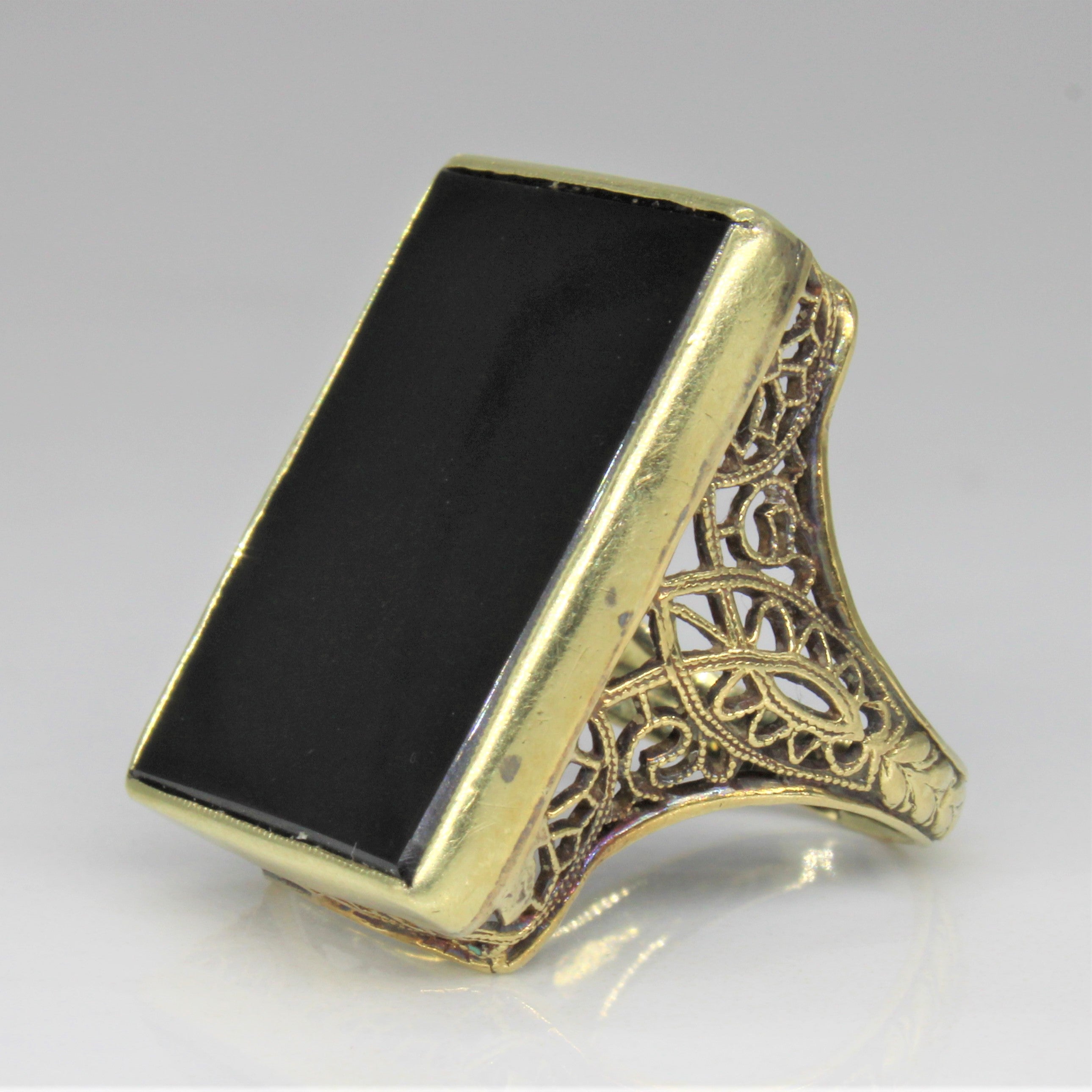 1930s Onyx Ring | 4.75ct | SZ 3.25 |