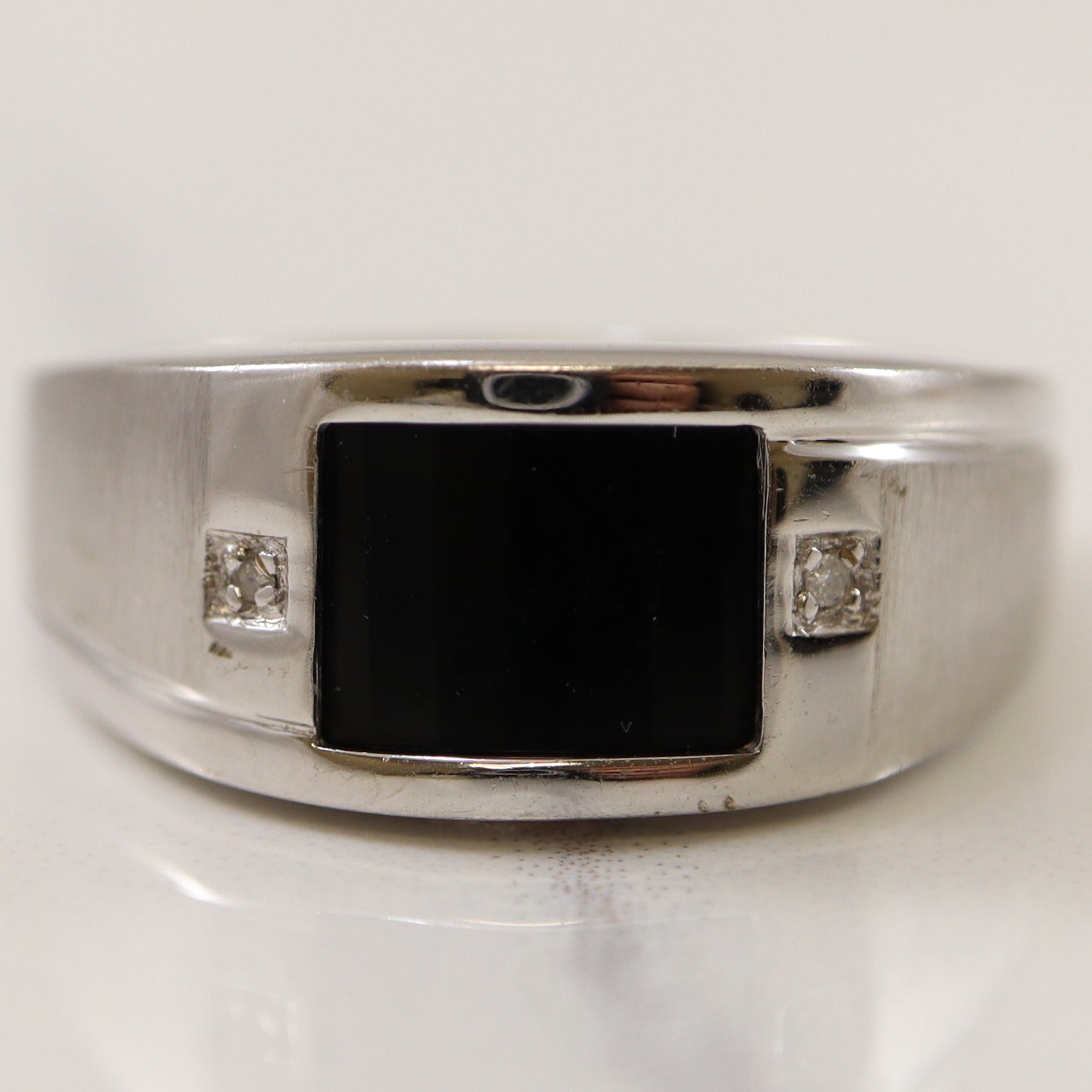 Black Onyx & Diamond Ring | 1.90ct, 0.01ctw | SZ 10.75 |