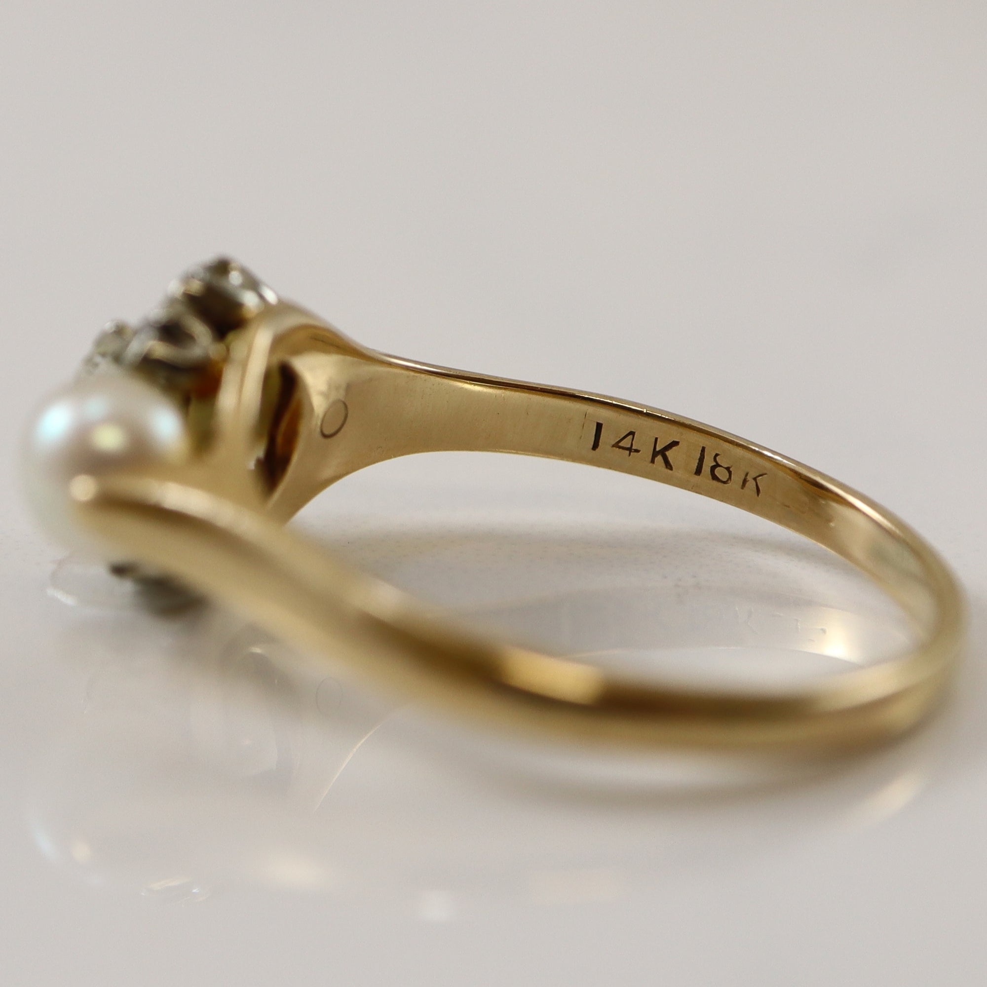 1940s Pearl & Diamond Ring | 2.80ctw, 0.23ctw | SZ 11 |