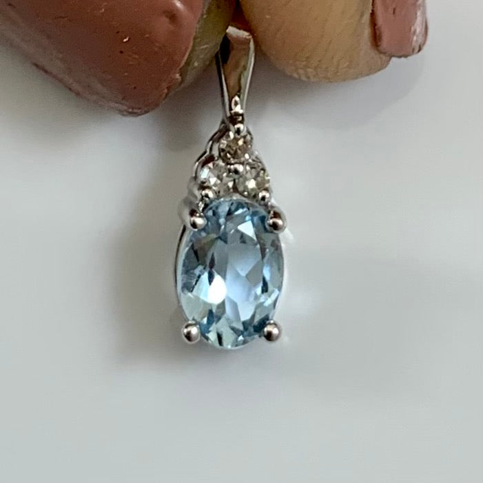 Pendentif aigue-marine et diamants | 0,45 ct, 0,03 ct au total | 