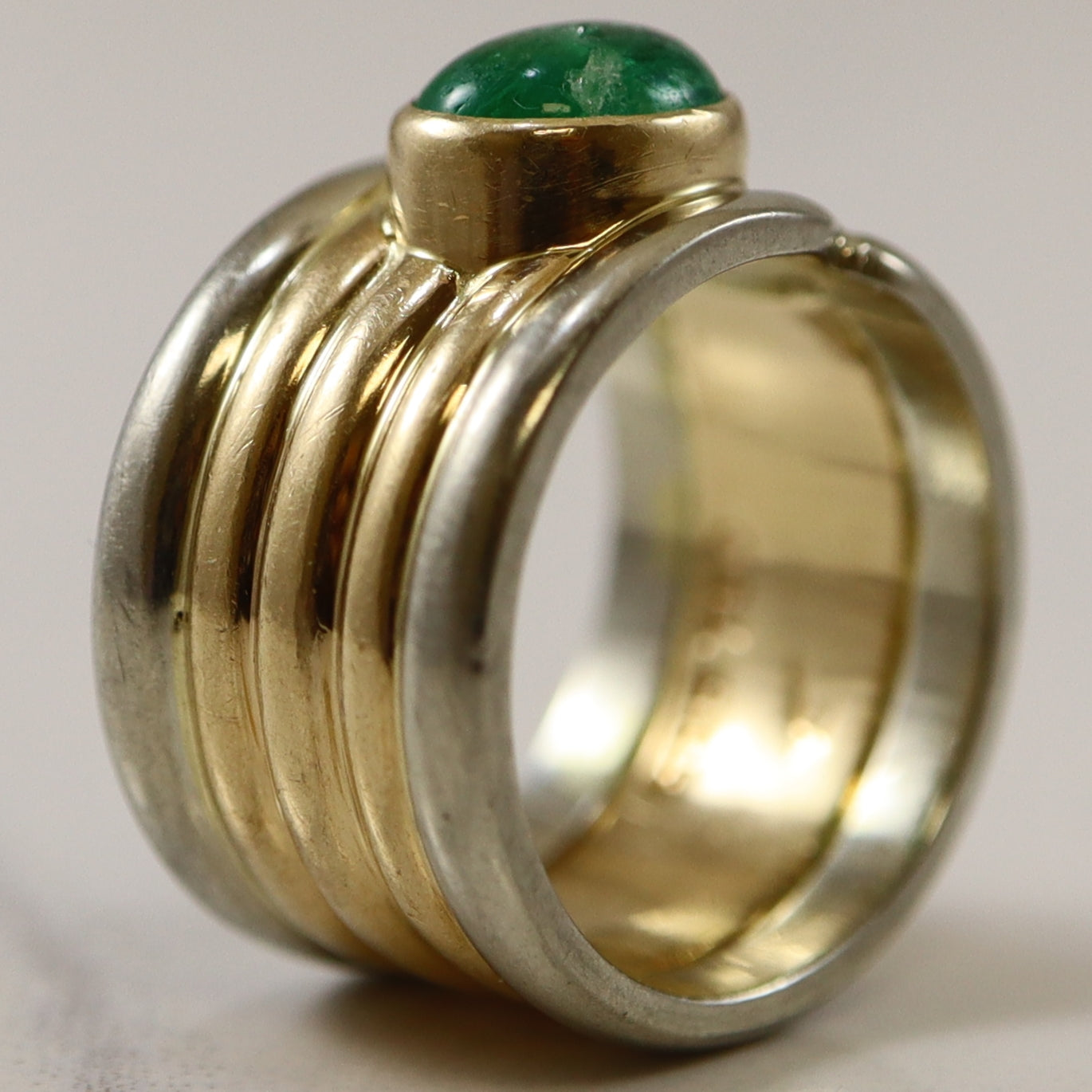 Two Tone Emerald Cabochon Ring | 0.90ct | SZ 3.5 |