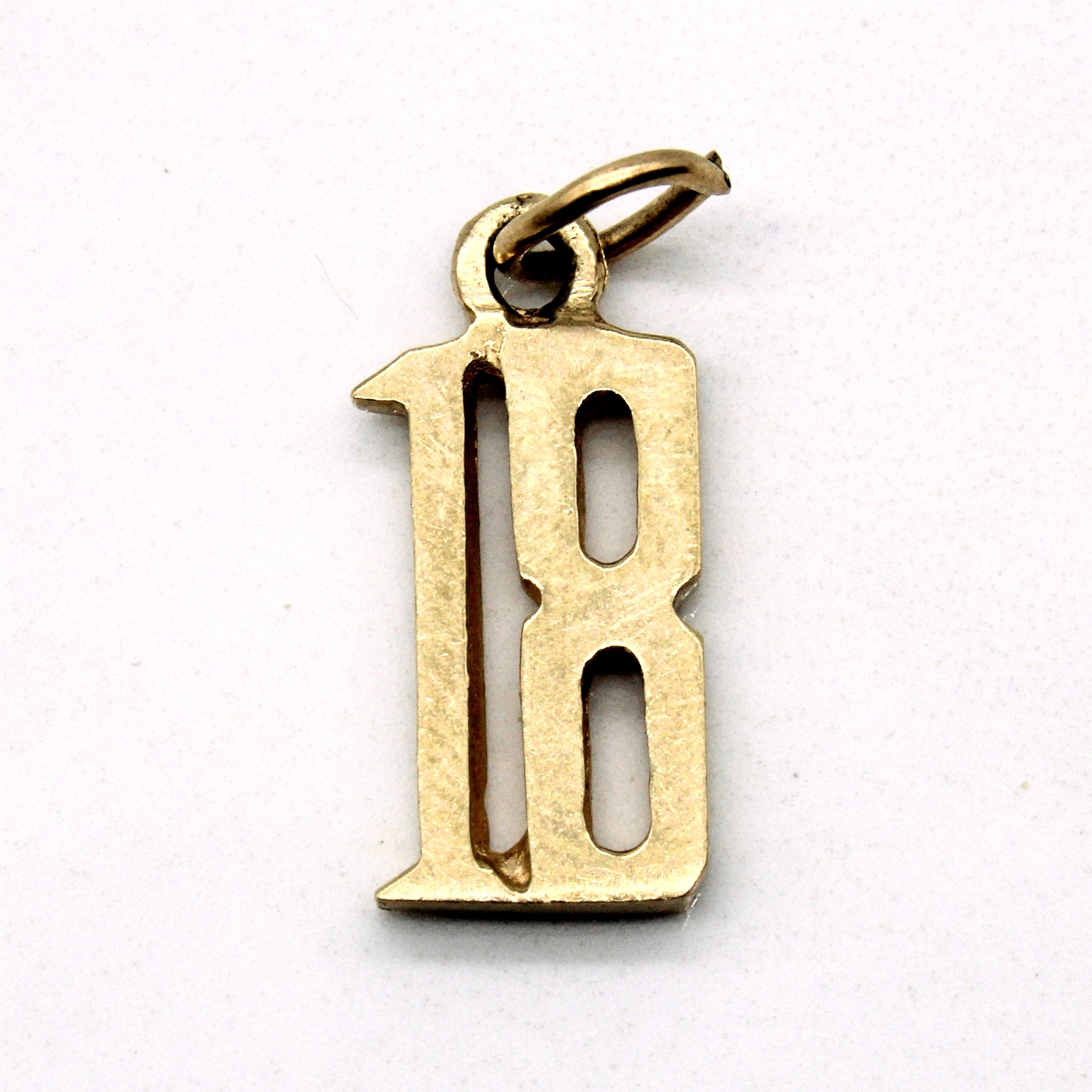 Yellow Gold '18' Pendant |