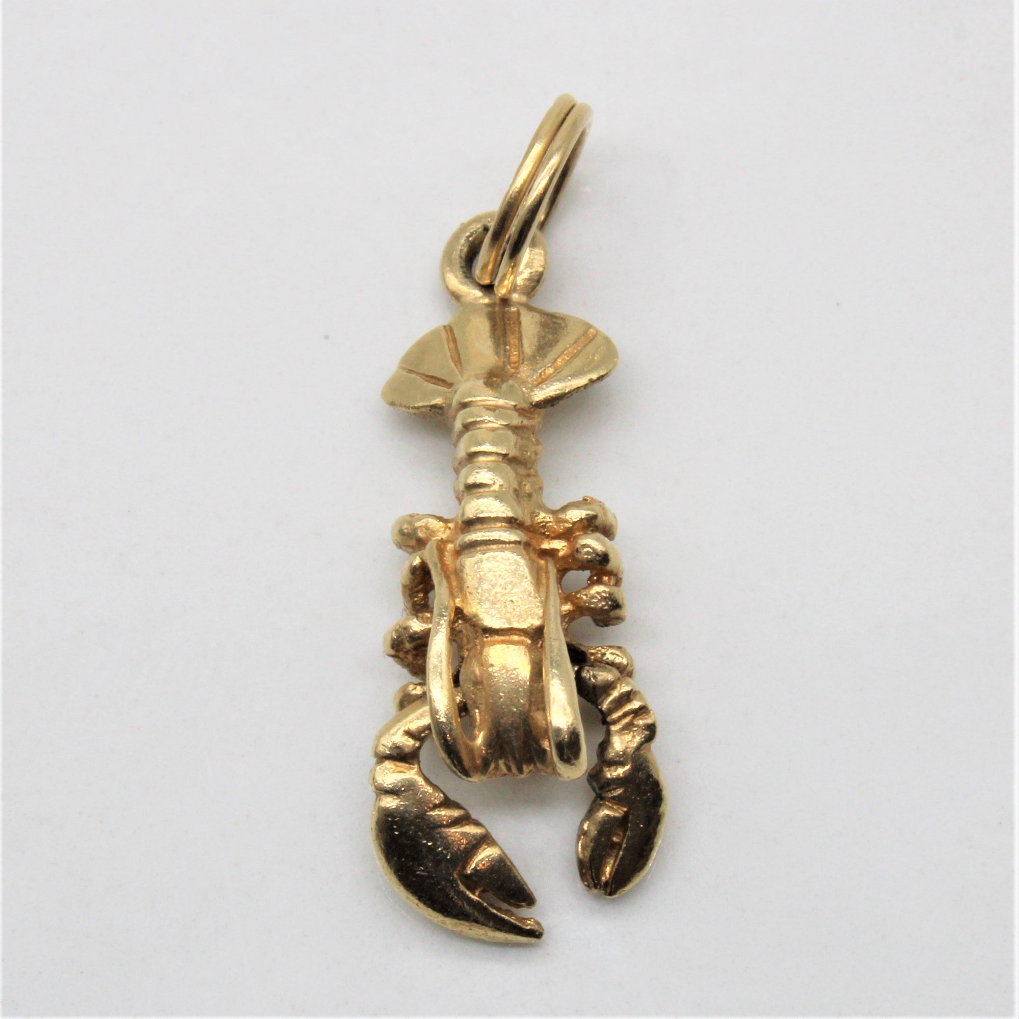 Gold Lobster Pendant |