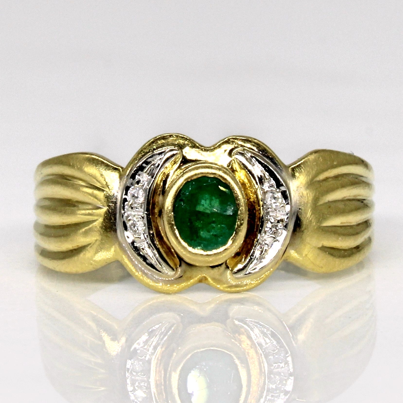 Emerald & Diamond Ring | 0.20ct, 0.02ctw | SZ 7 |