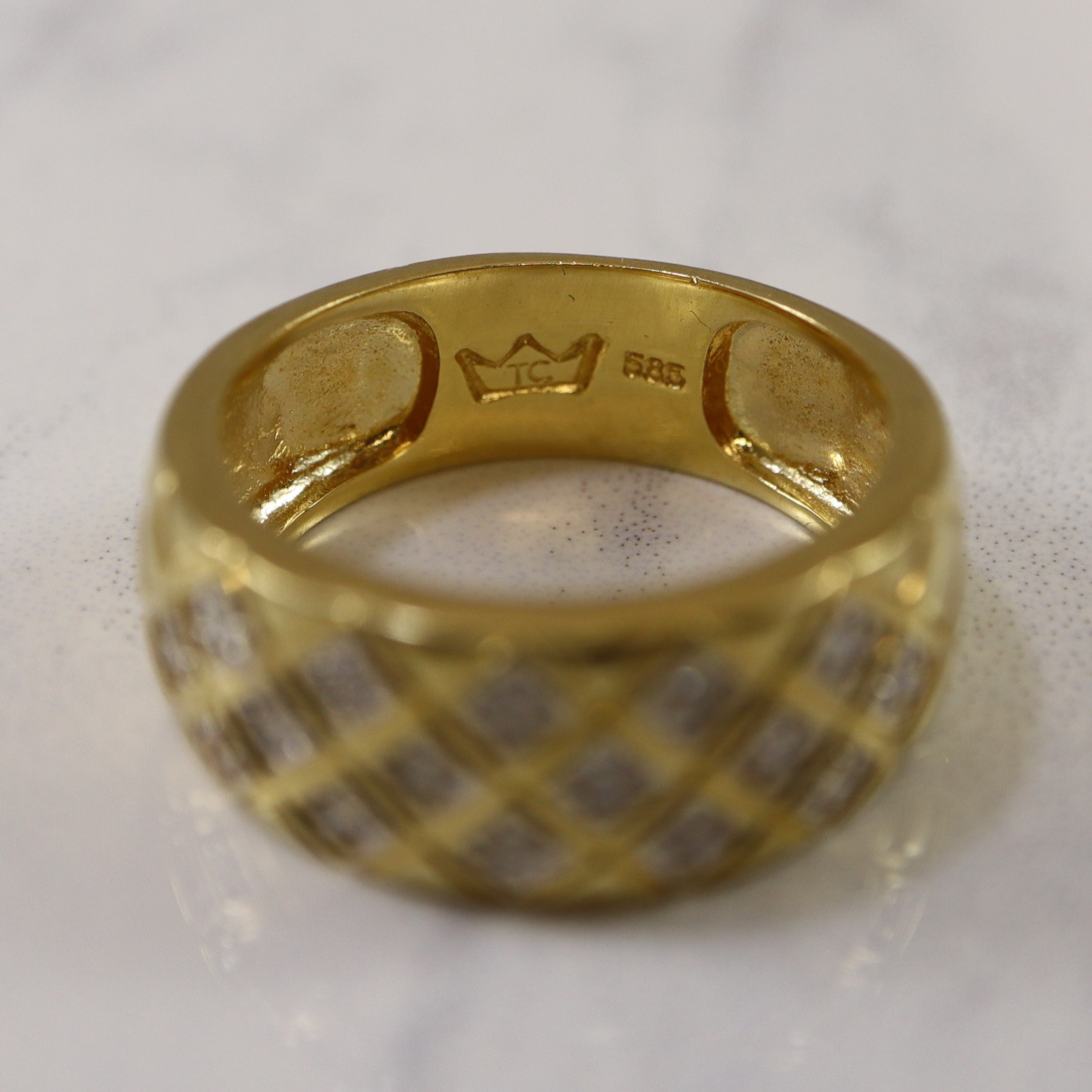 Pave Diamond Grid Textured Band | 0.16ctw | SZ 6.75 |