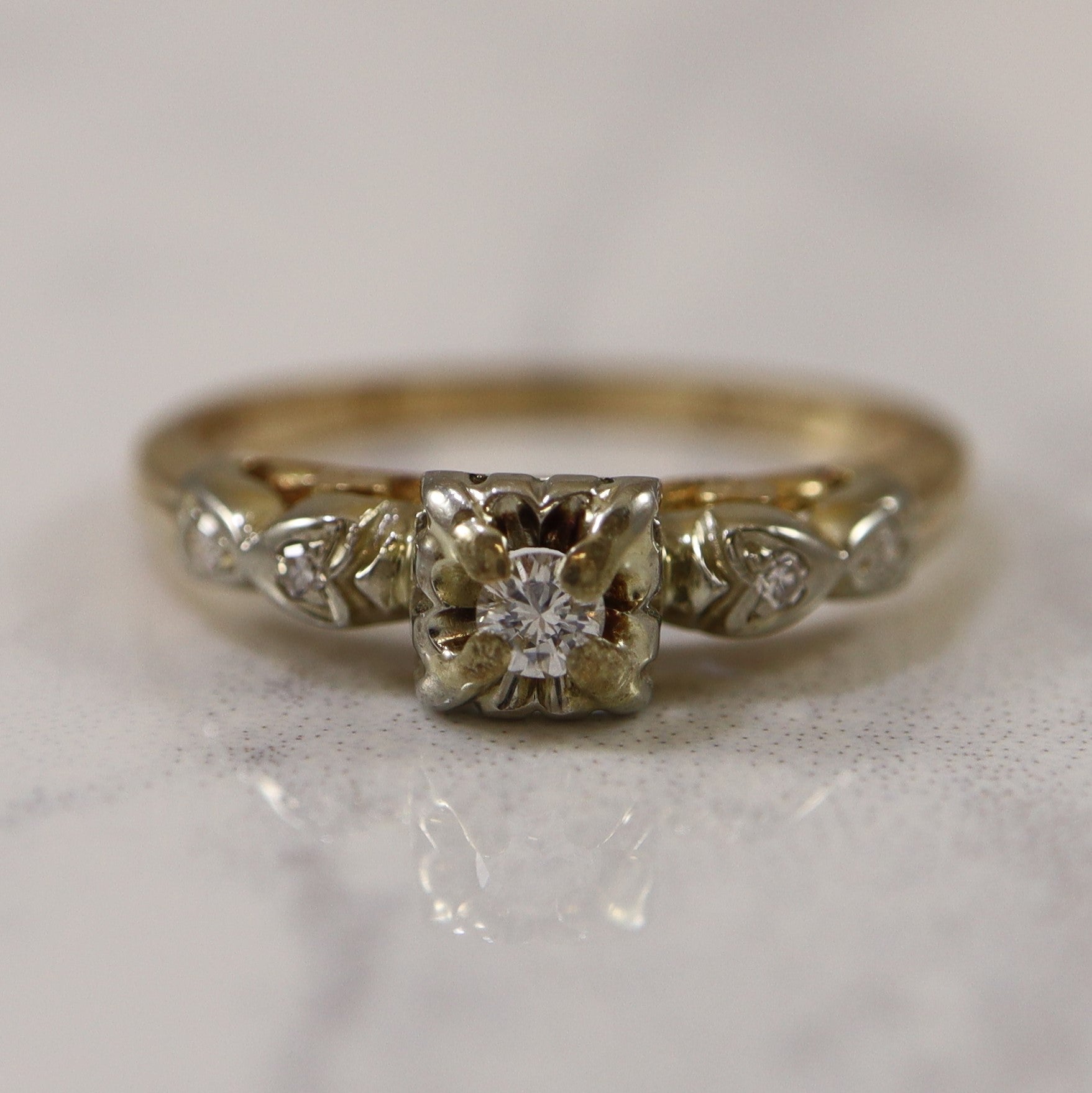 Heart Detail Diamond Retro Ring | 0.10ctw | SZ 6 |