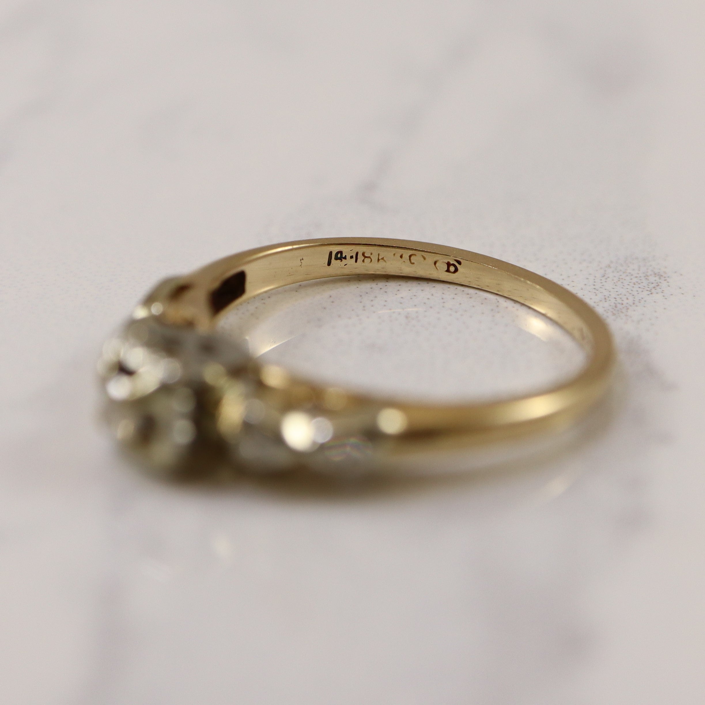 Heart Detail Diamond Retro Ring | 0.10ctw | SZ 6 |