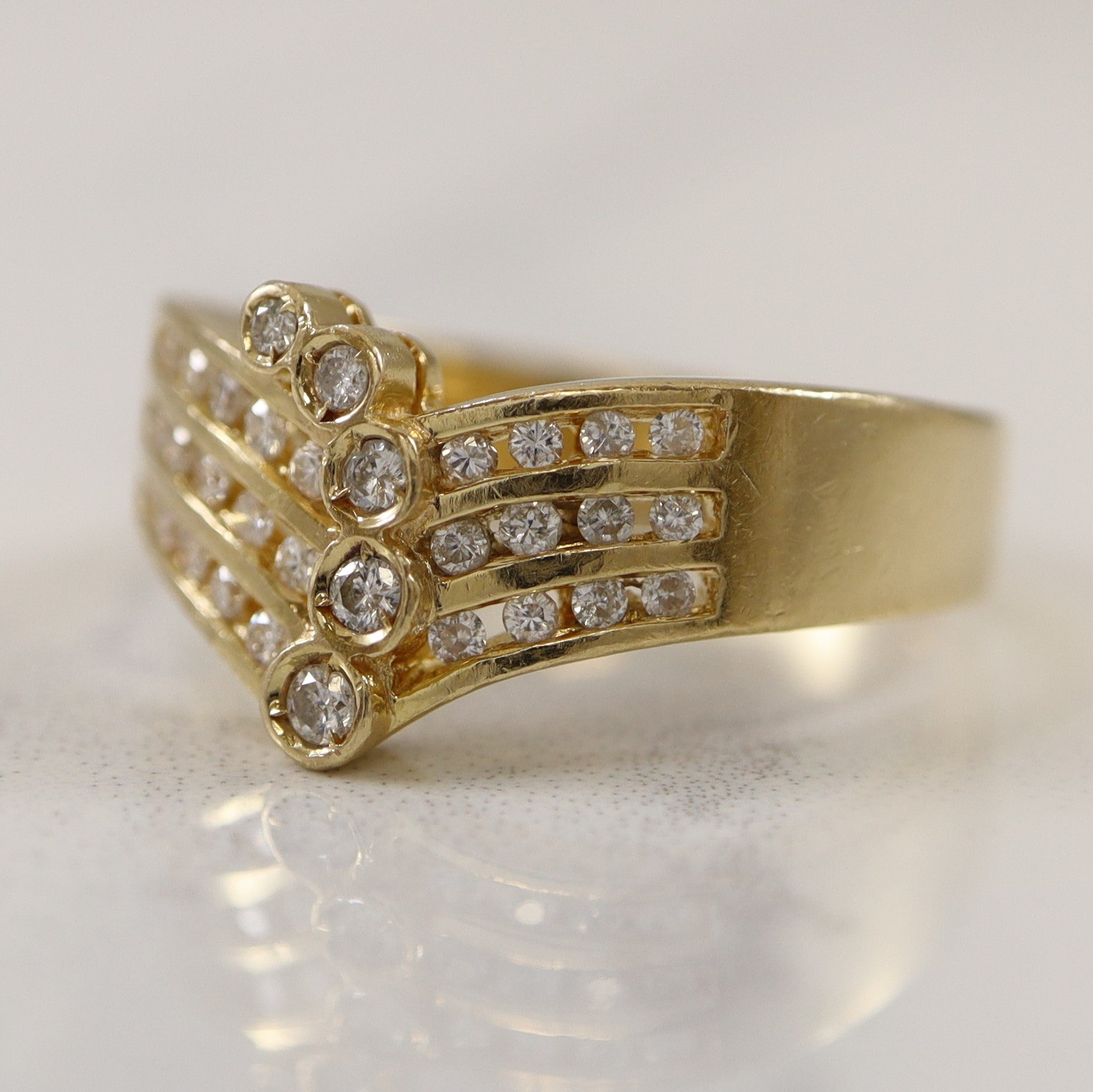 Channel Set Diamond Chevron Ring | 0.25ctw | SZ 6.5 |