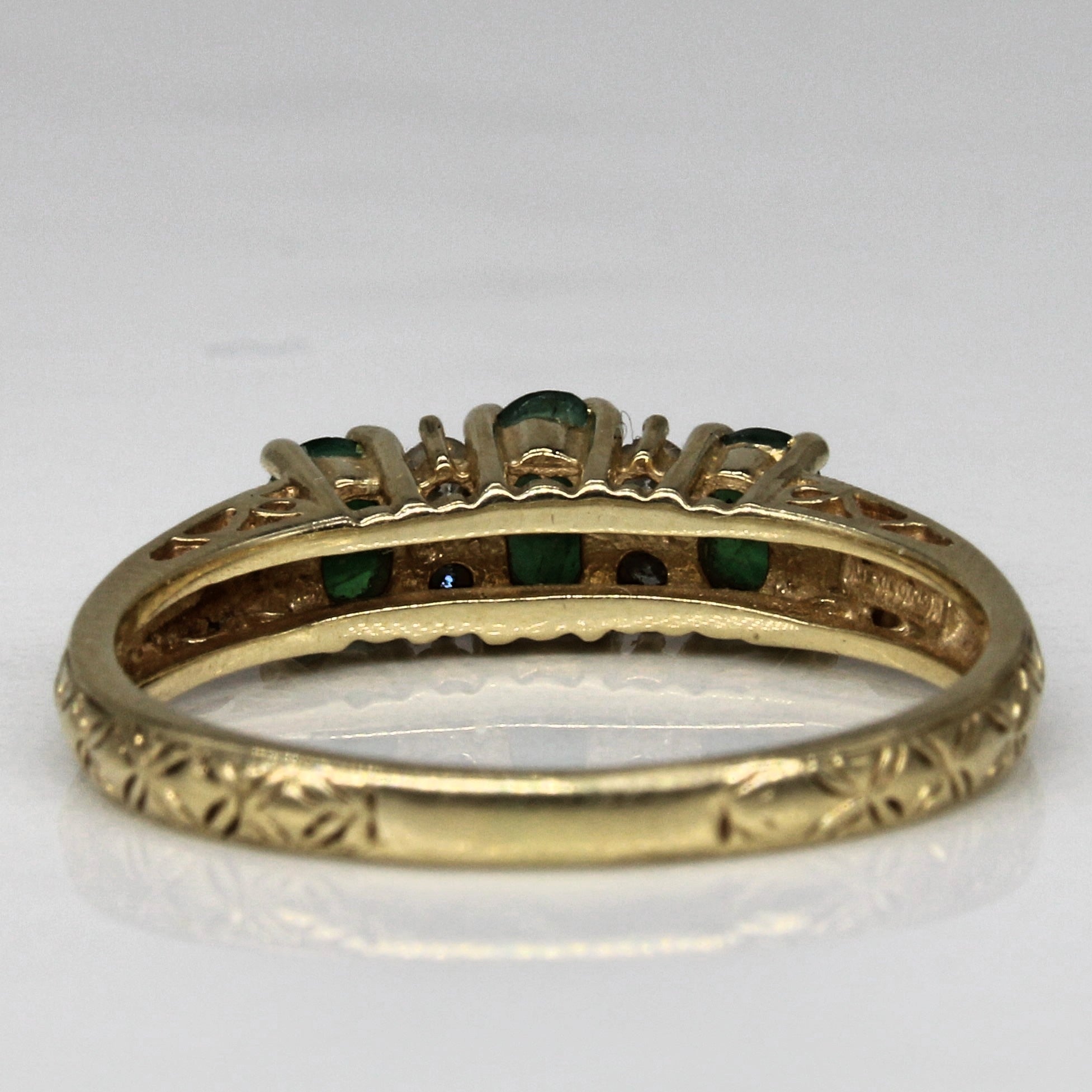 High Set Emerald & Diamond Ring | 0.40ct, 0.07ctw | SZ 7 |