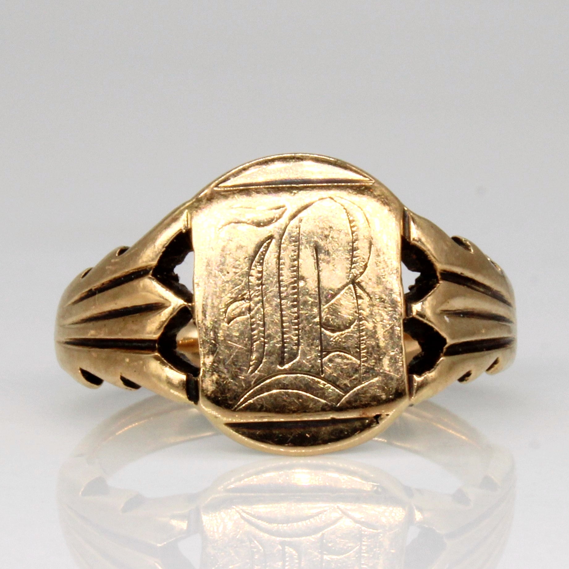 12k Yellow Gold 'L.B.' Initial Ring | SZ 6.25 |