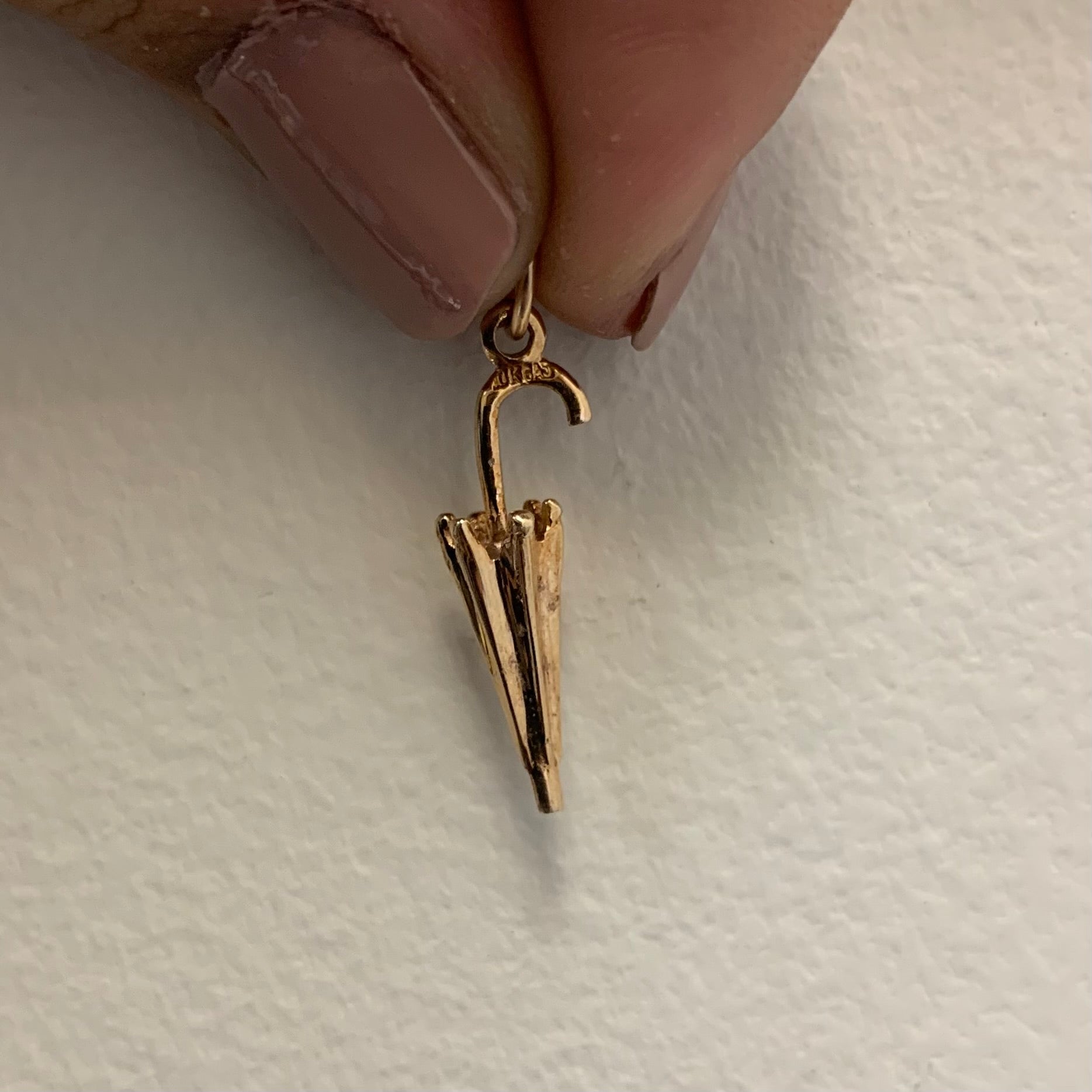 Gold Umbrella Pendant |