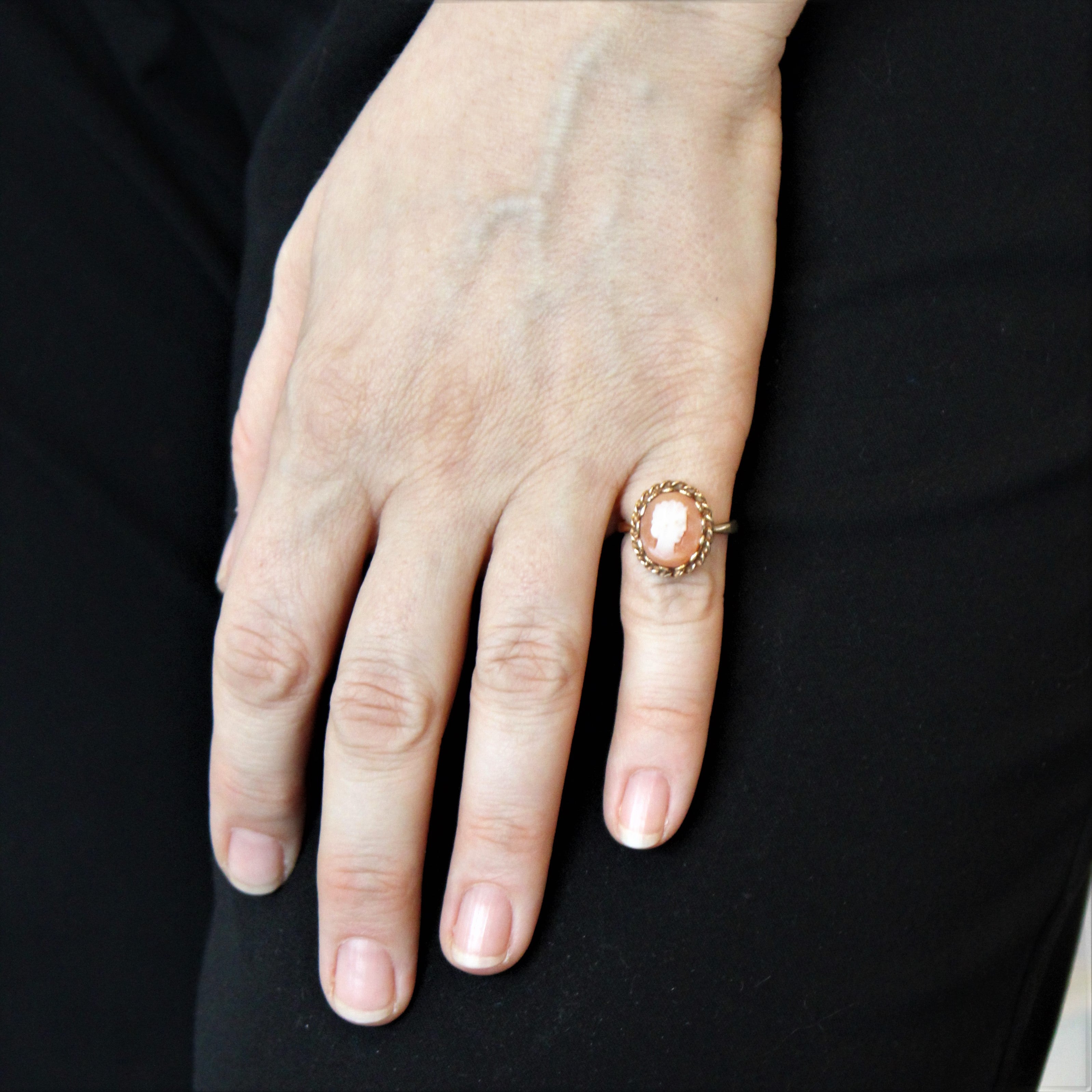 Shell Cameo Ring | SZ 6 |