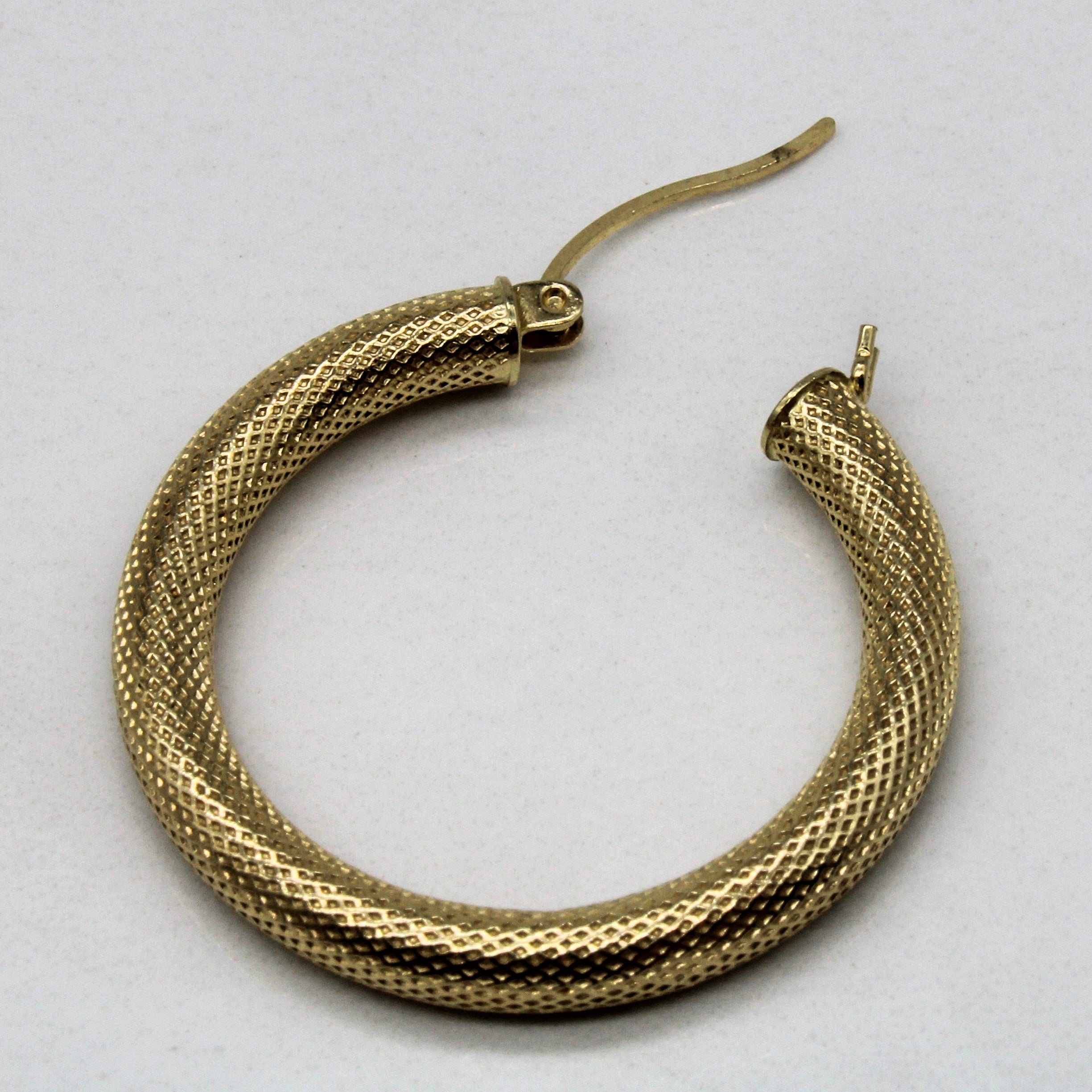 Yellow Gold Mesh Style Hoop Earrings |