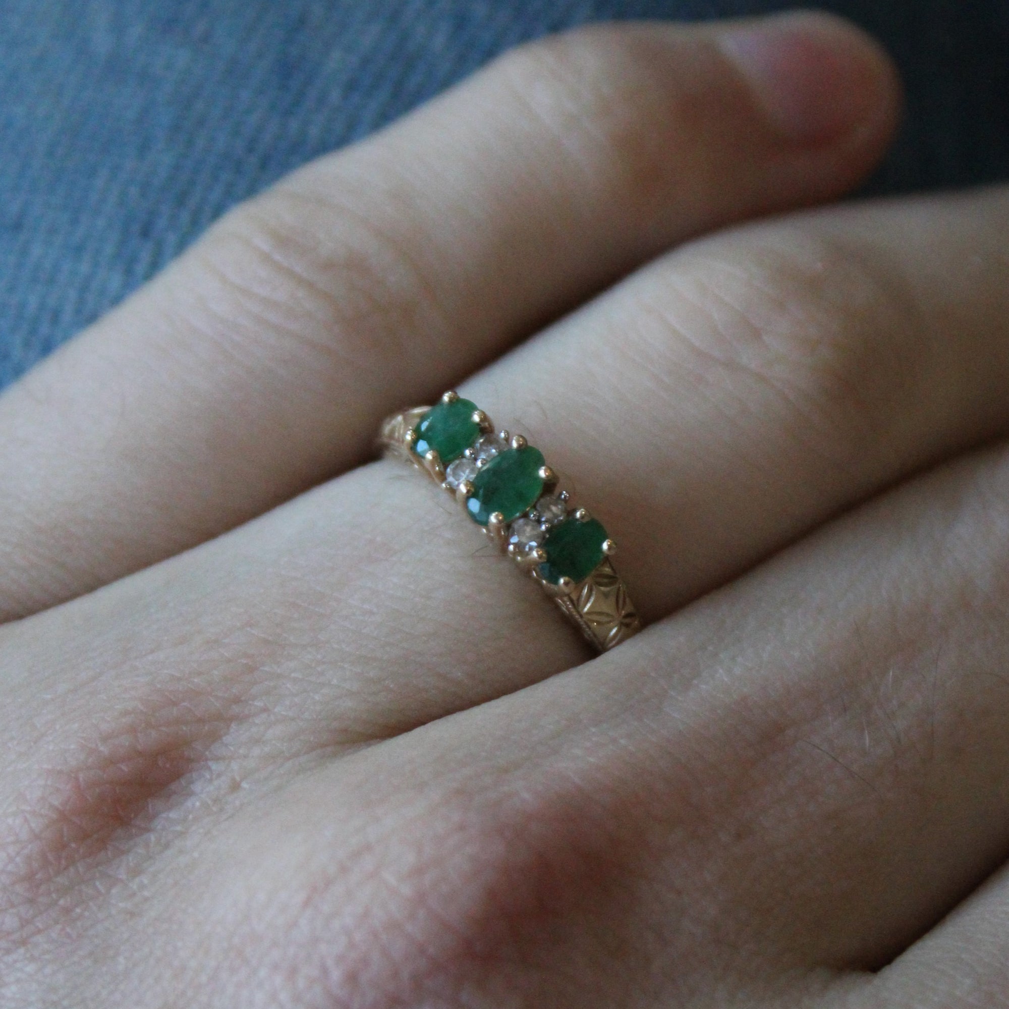 High Set Emerald & Diamond Ring | 0.40ct, 0.07ctw | SZ 7 |