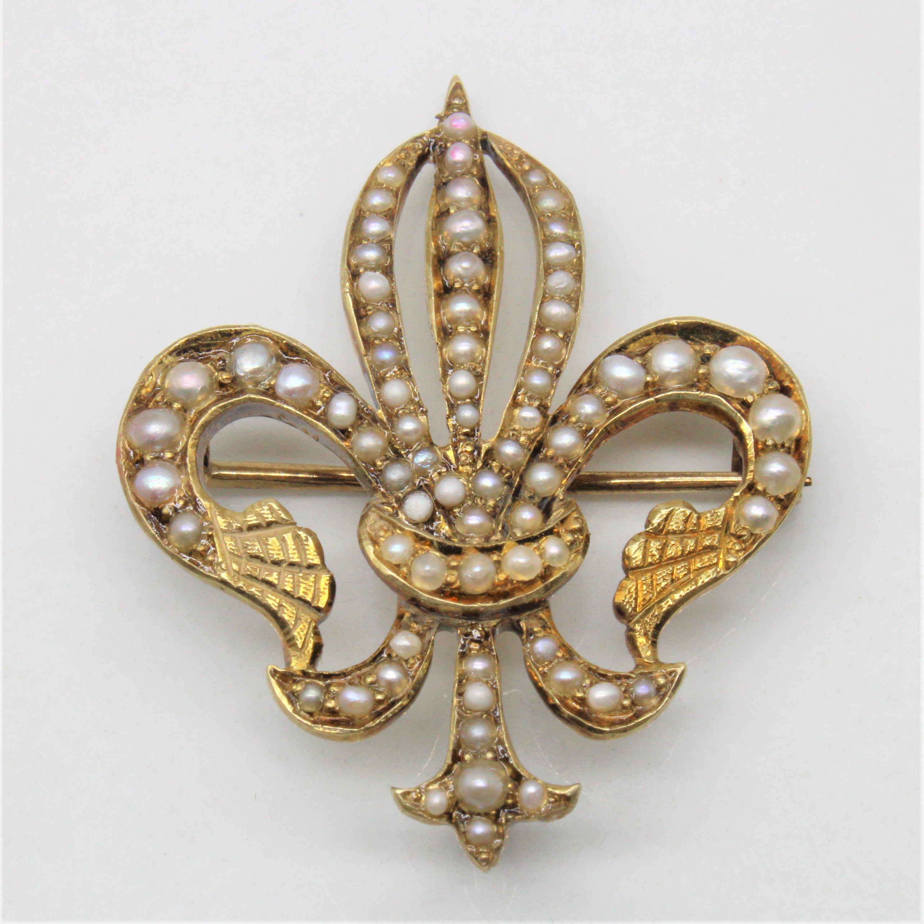 Victorian Fleur De Lis Pearl Pin |