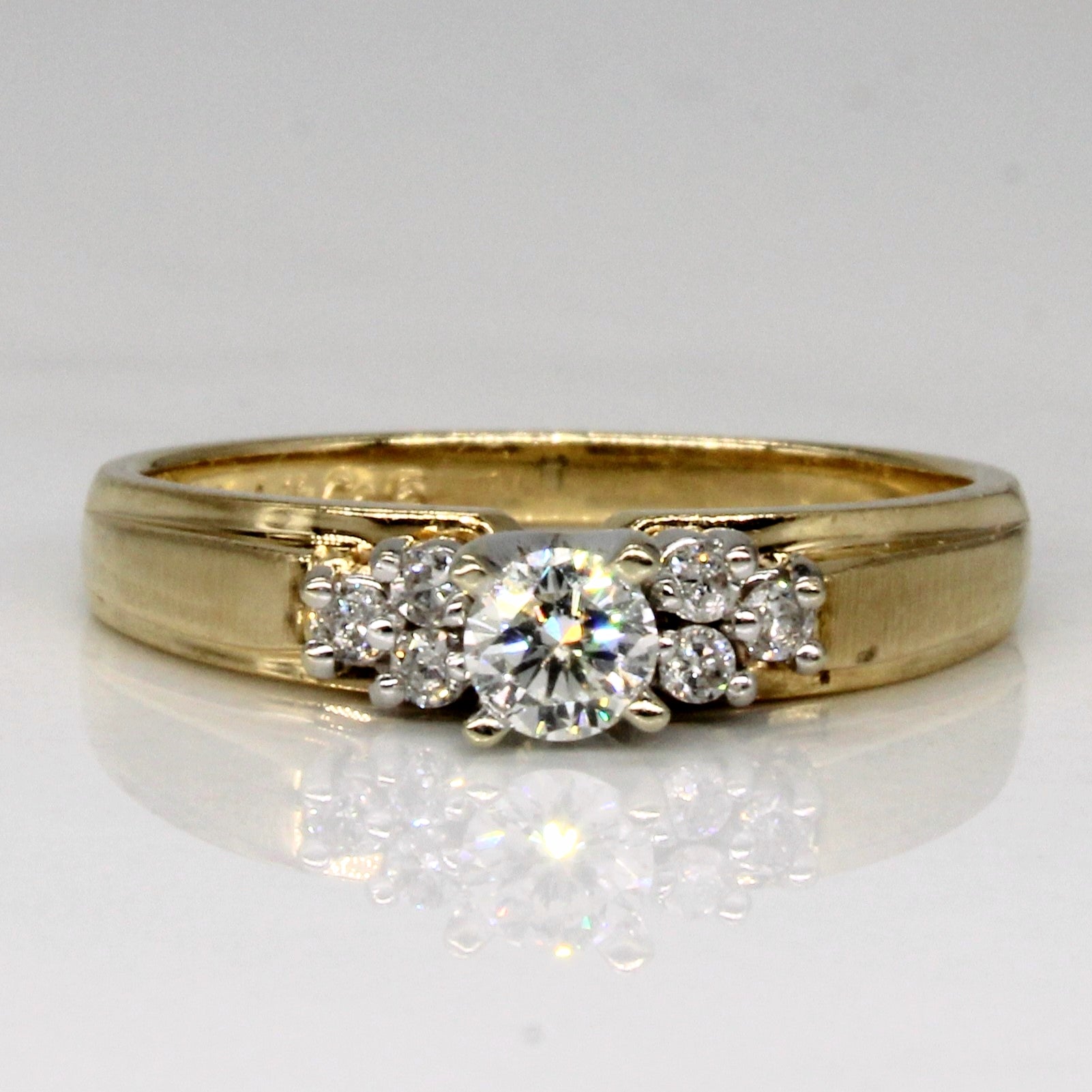 Cluster Set Diamond Engagement Ring | 0.25ctw | SZ 6 |