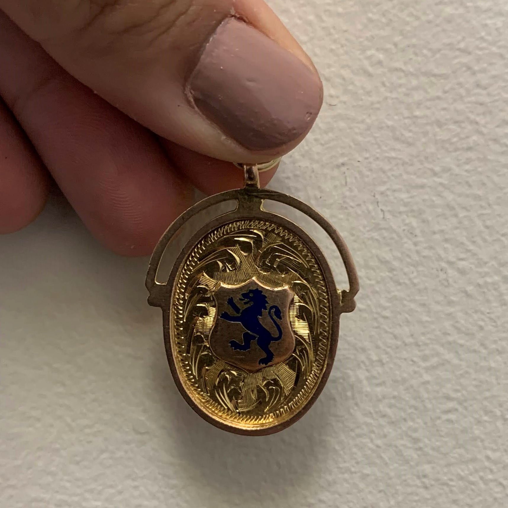 Bartonholm Crest Pendant |
