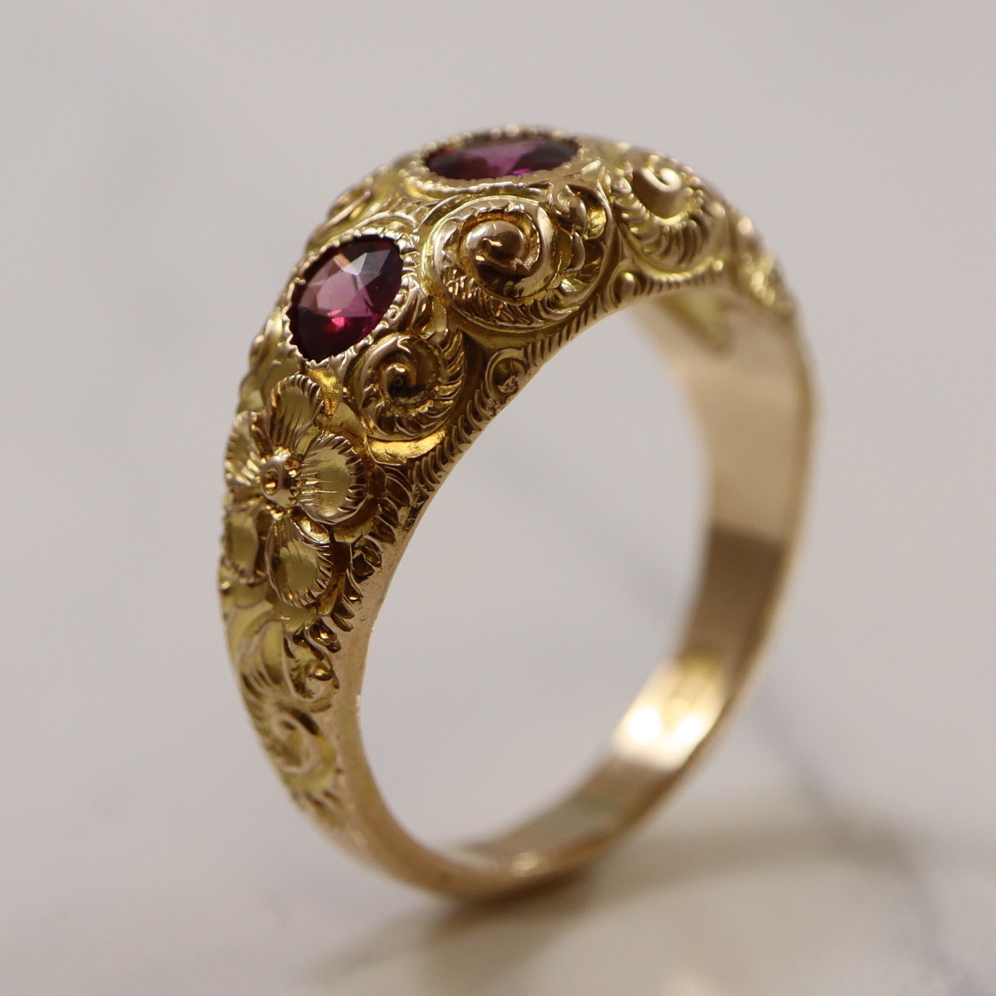 1960s Filigree Garnet Ring | 1.60ctw | SZ 10 |
