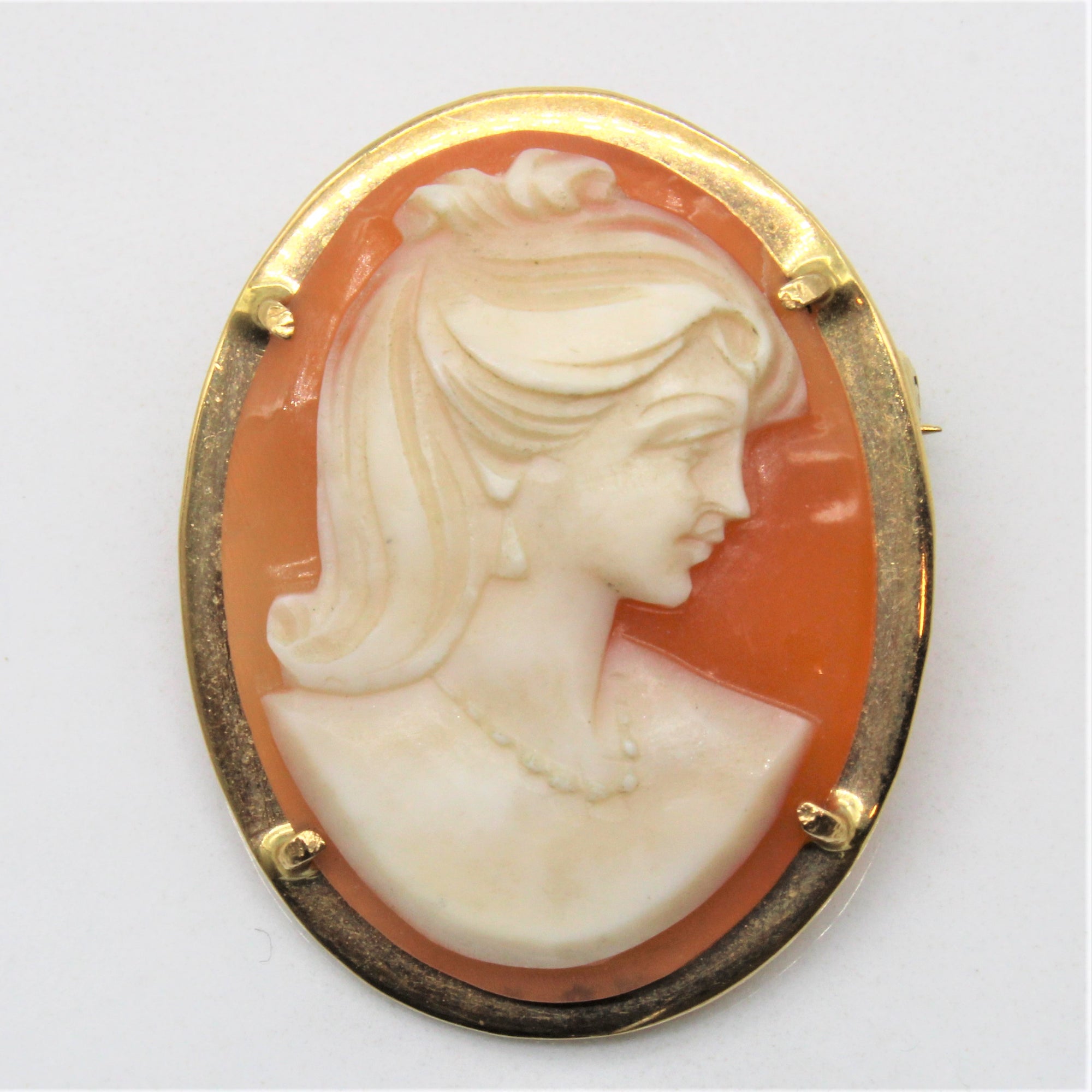 Shell Cameo Brooch |