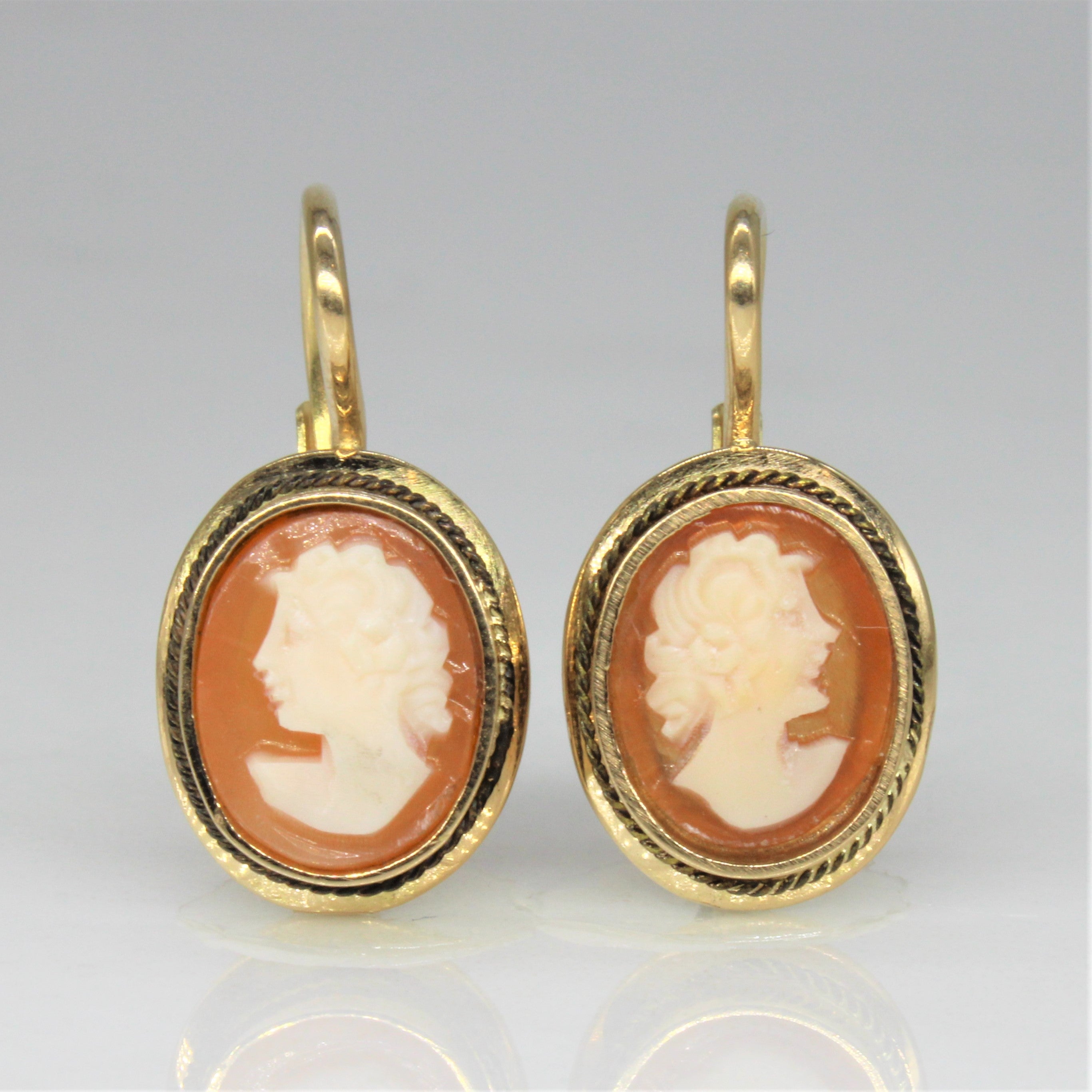 Shell Cameo Clip Hook Earrings |