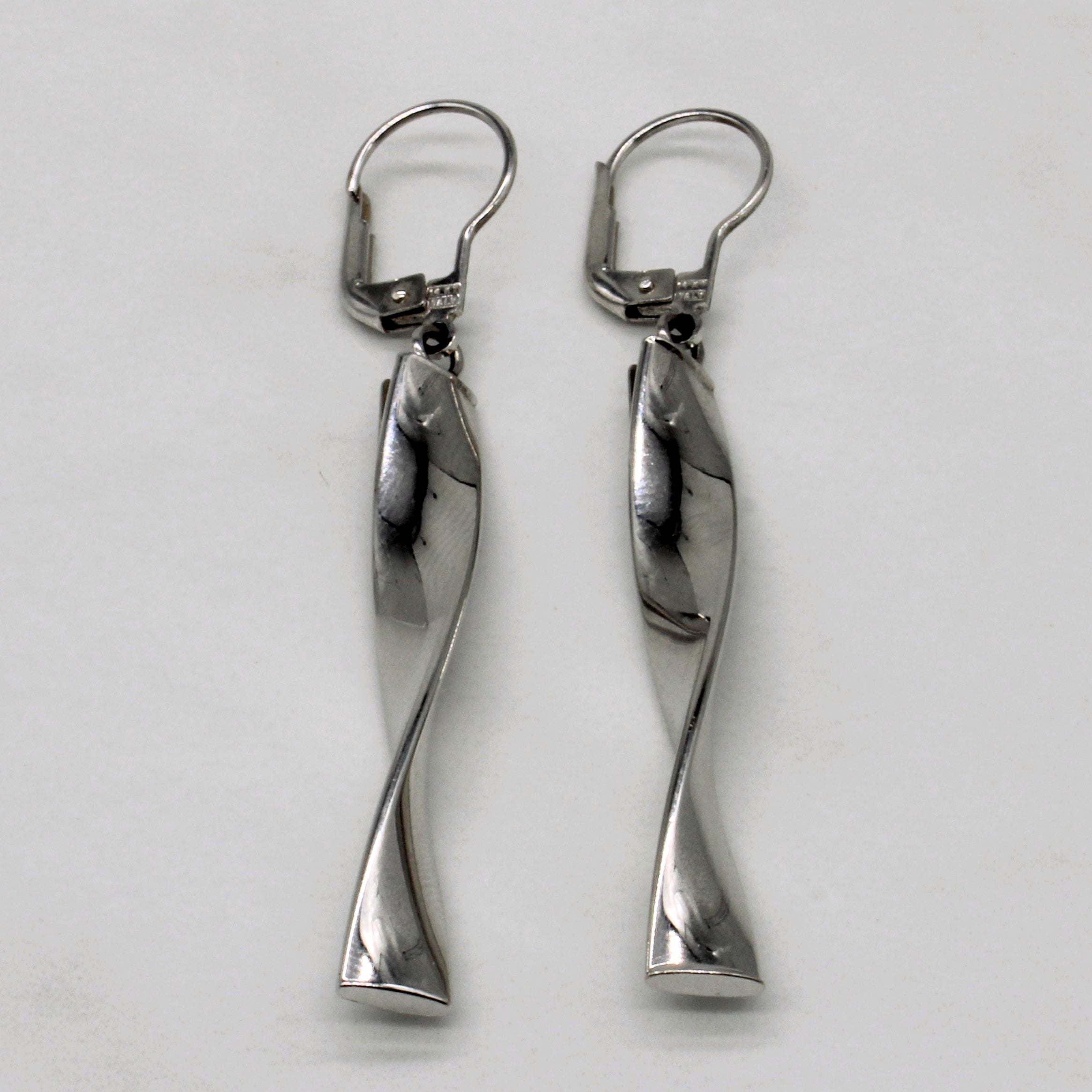 14k White Gold Twisted Earrings