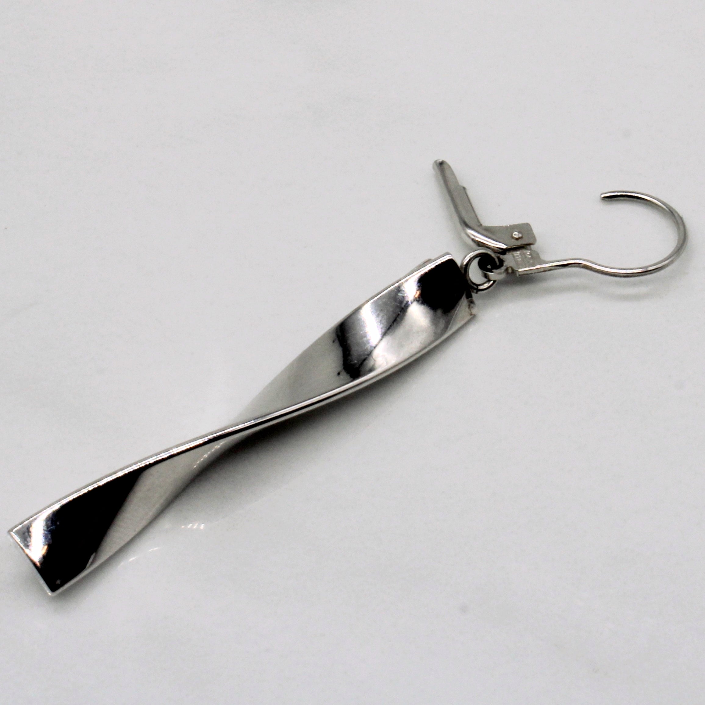 14k White Gold Twisted Earrings