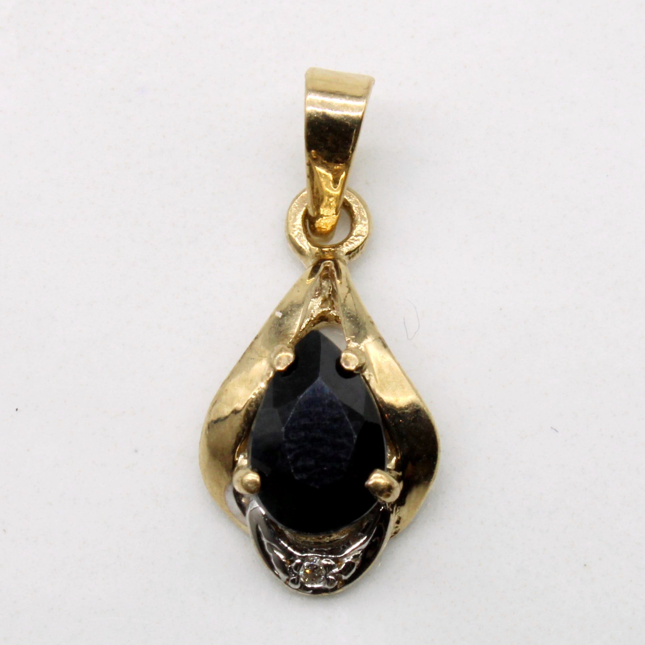 Sapphire & Diamond Pendant | 0.80ct, 0.01ct |